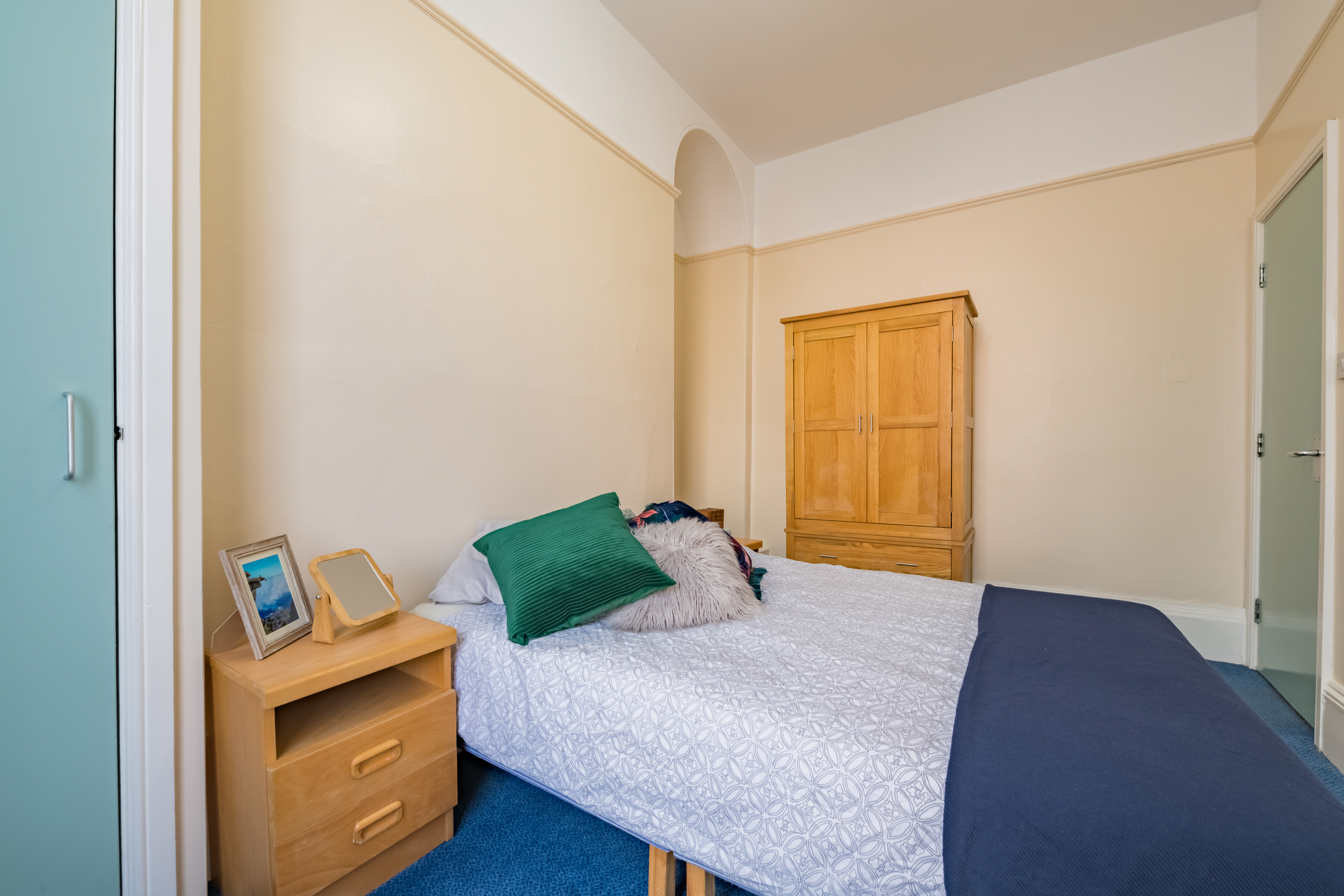 Flat 10 - Woodsley Terrace photography by Bevan Cockerill-11.jpg