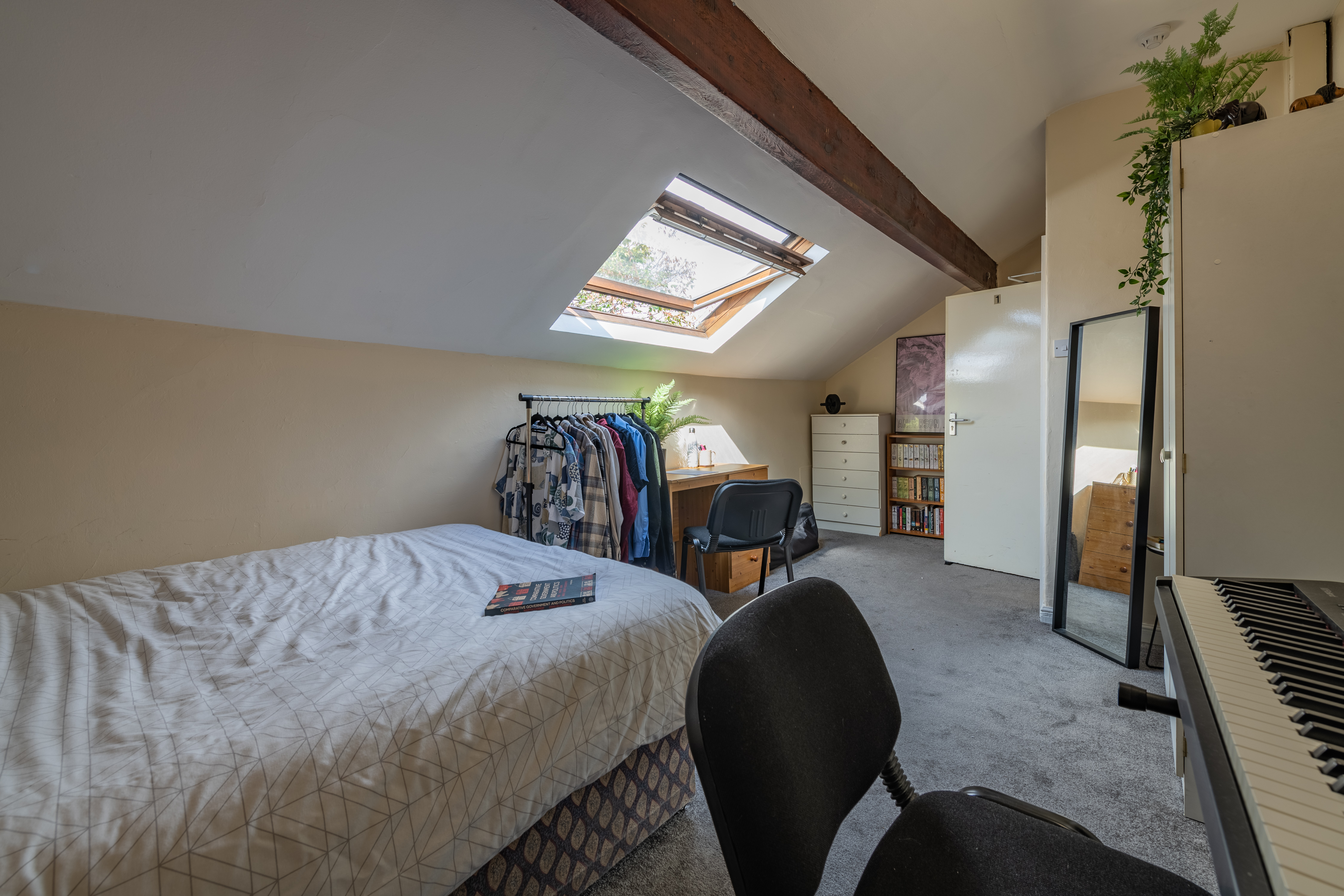 15 Ash Grove - 57 - Bedroom 1.jpg