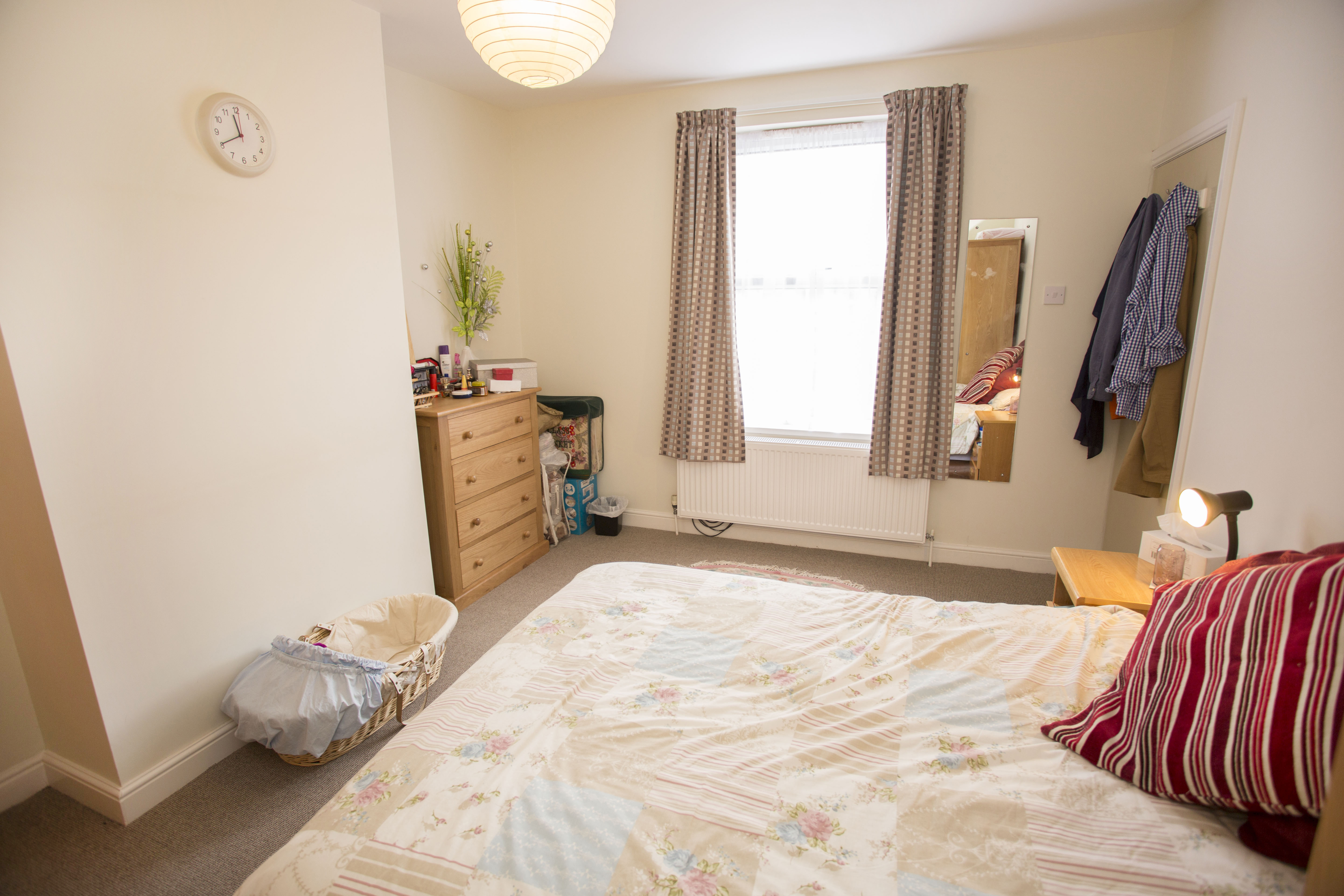 8 CHISWICK - Bedroom 2 (3).JPG