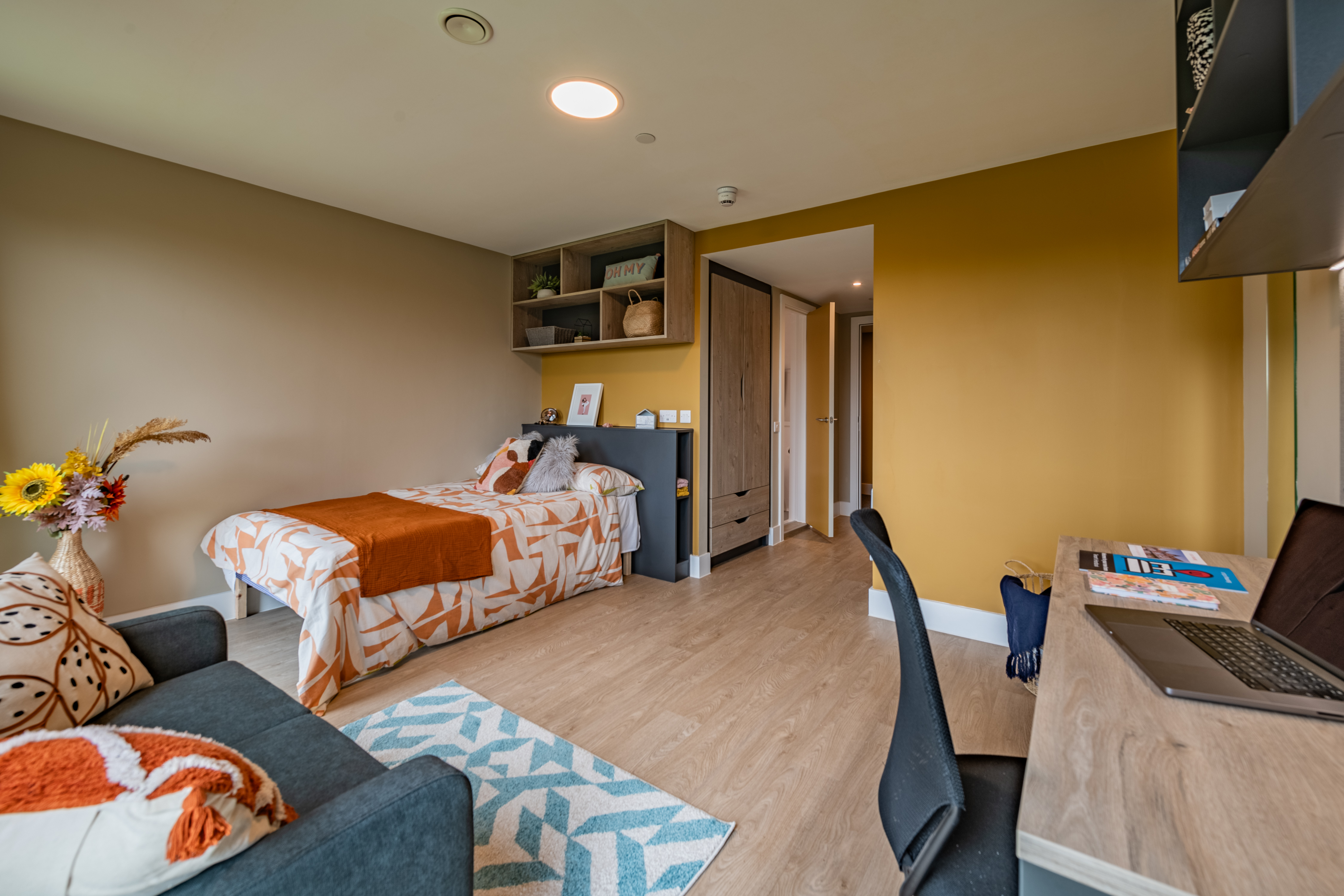 Unipol, Carlton Hill Flat 11 By Bevan Cockerill 9