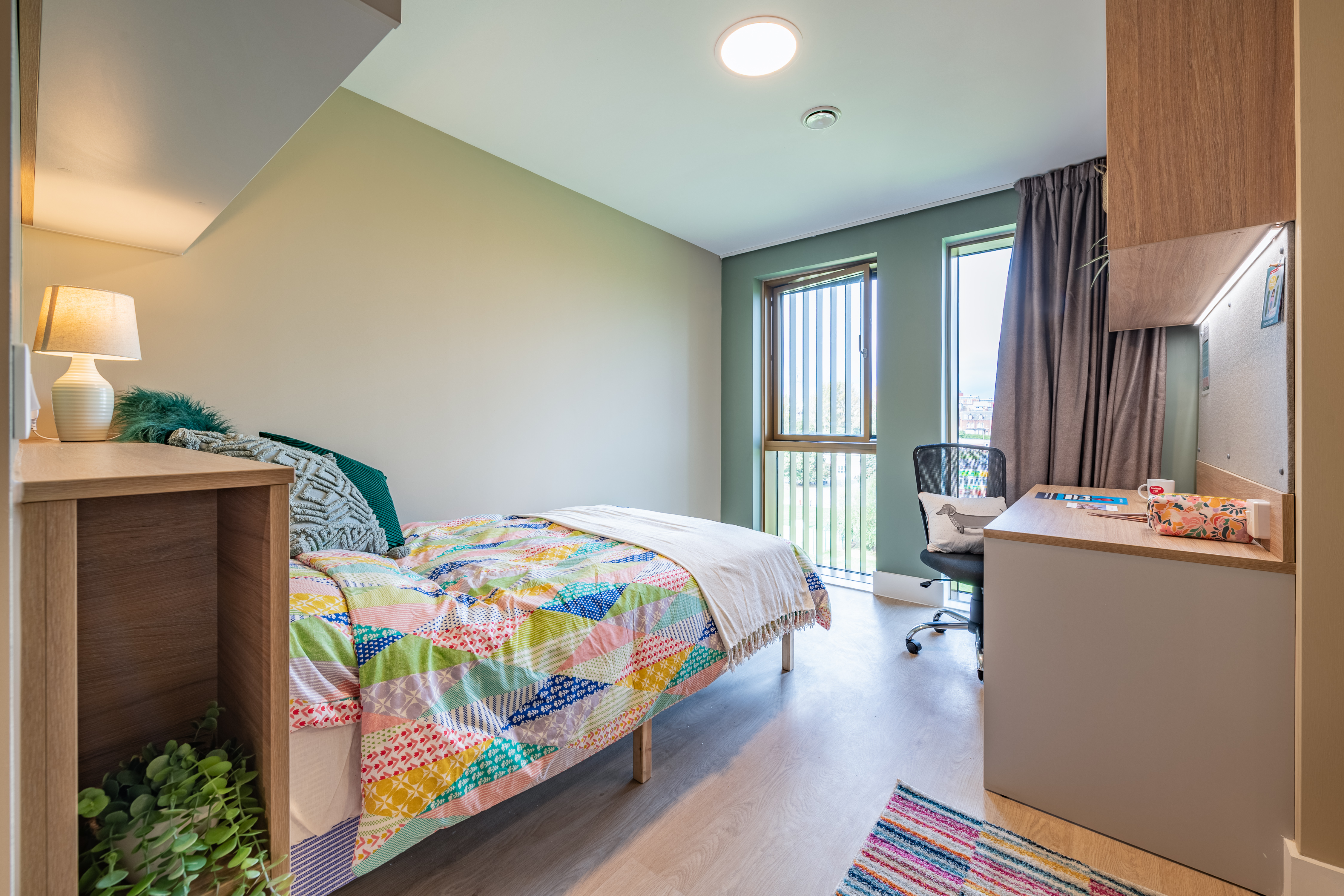 Unipol, Carlton Hill Flat 11 By Bevan Cockerill 1