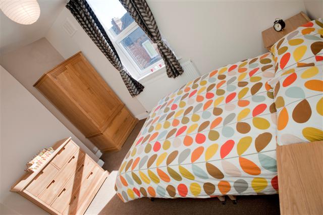 9 RRd Bedroom 1 (3).jpg