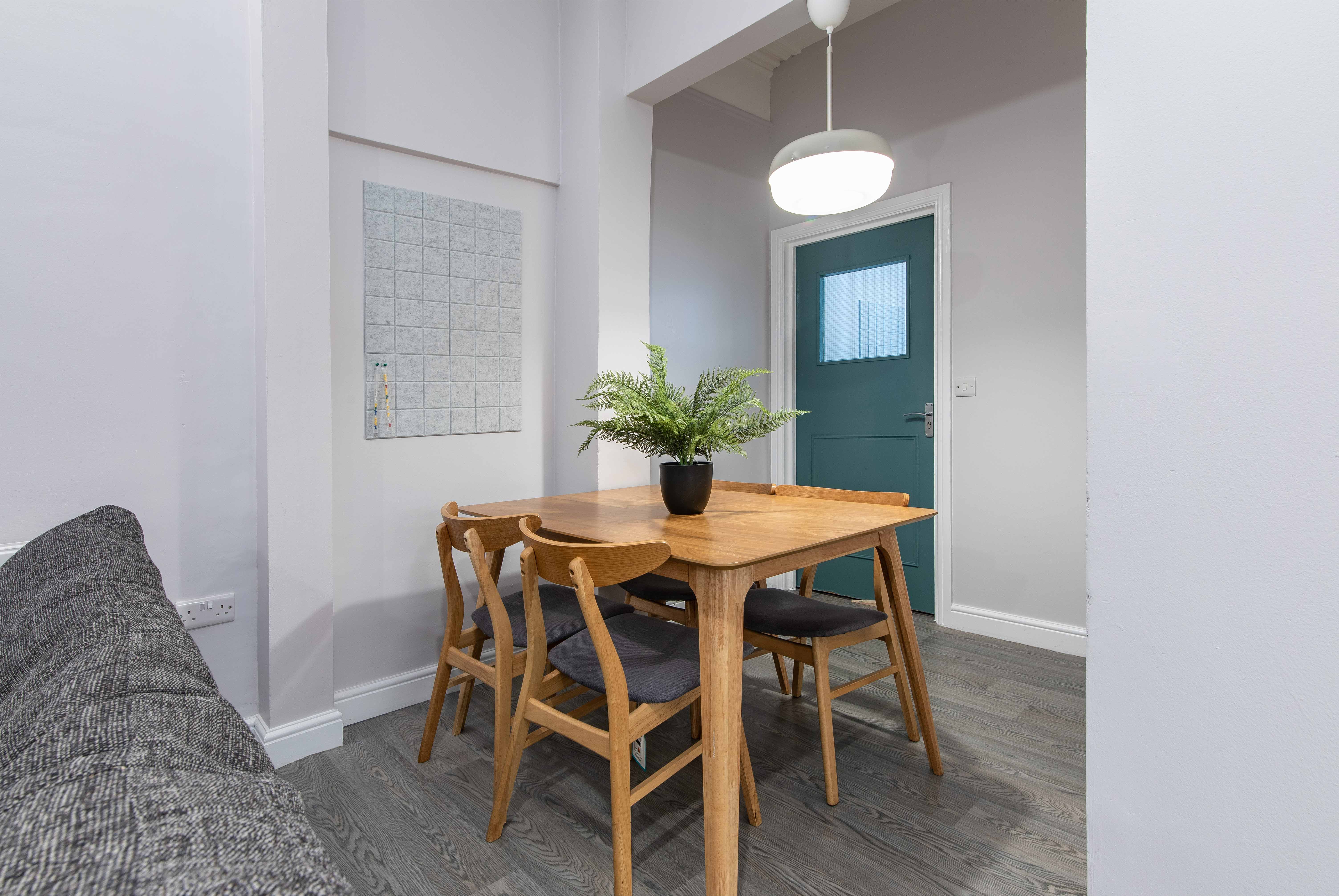 Flat 1,64 Addison St Low 5