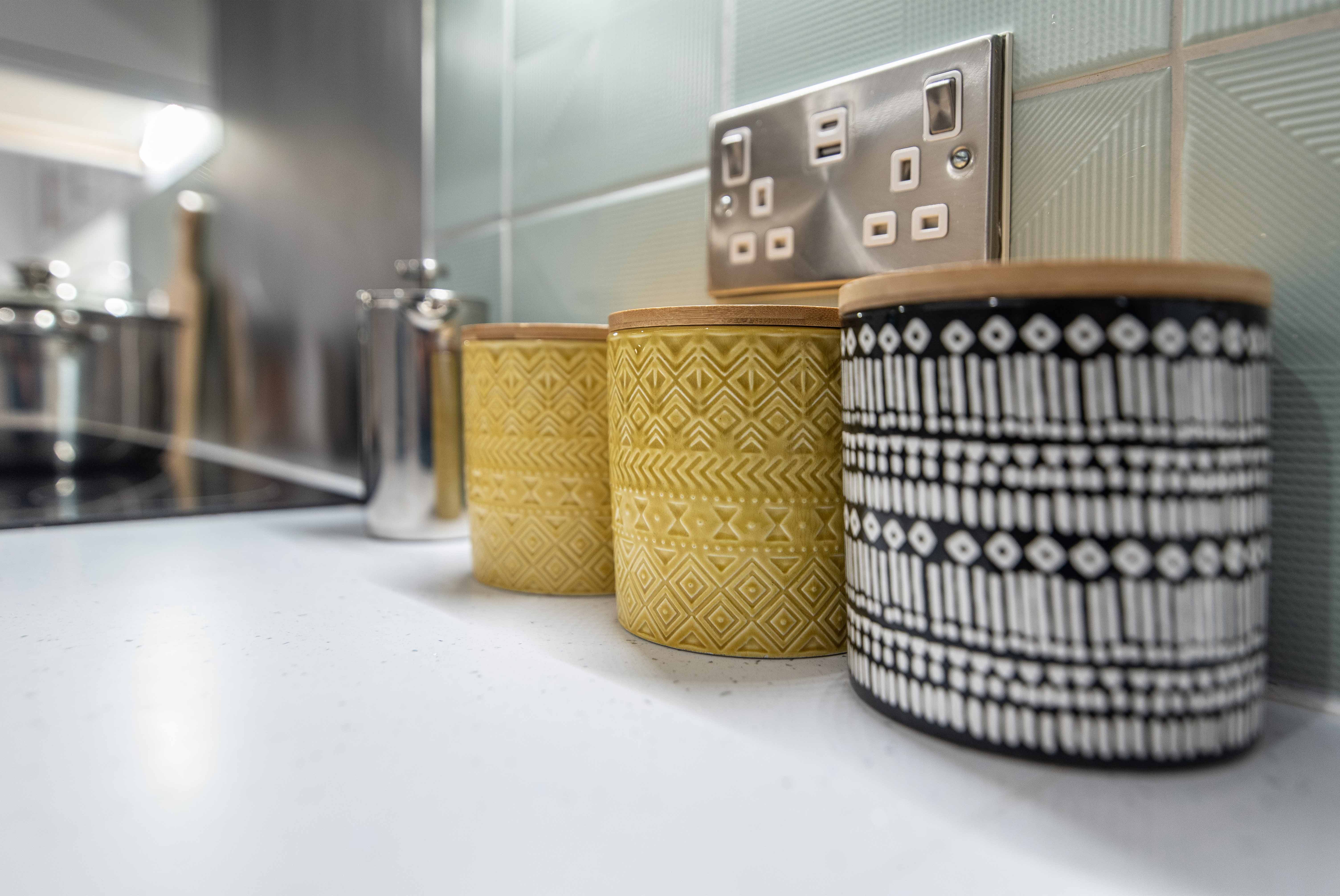 Flat 1,64 Addison St Low 7