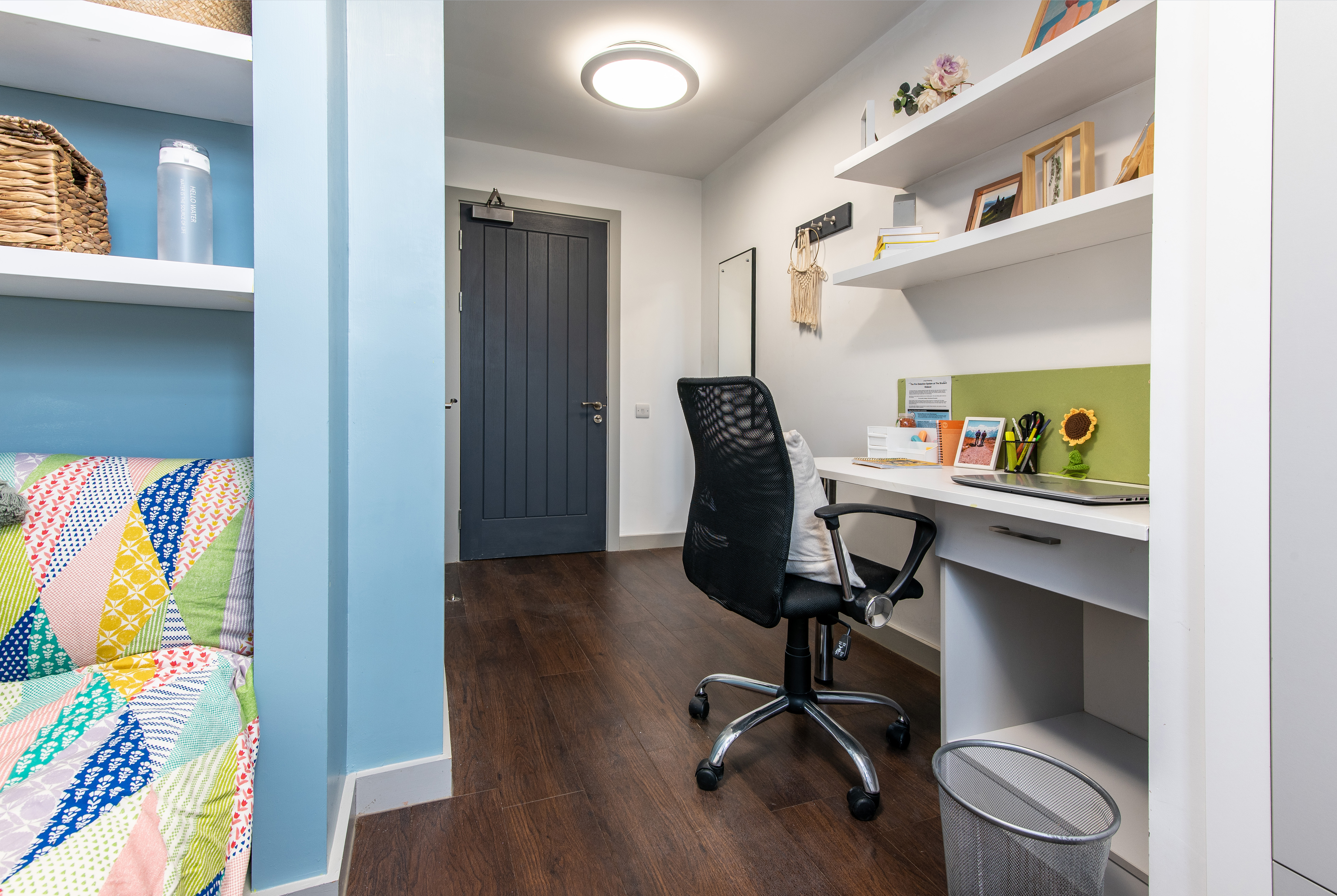 Student Hideout Hi 18