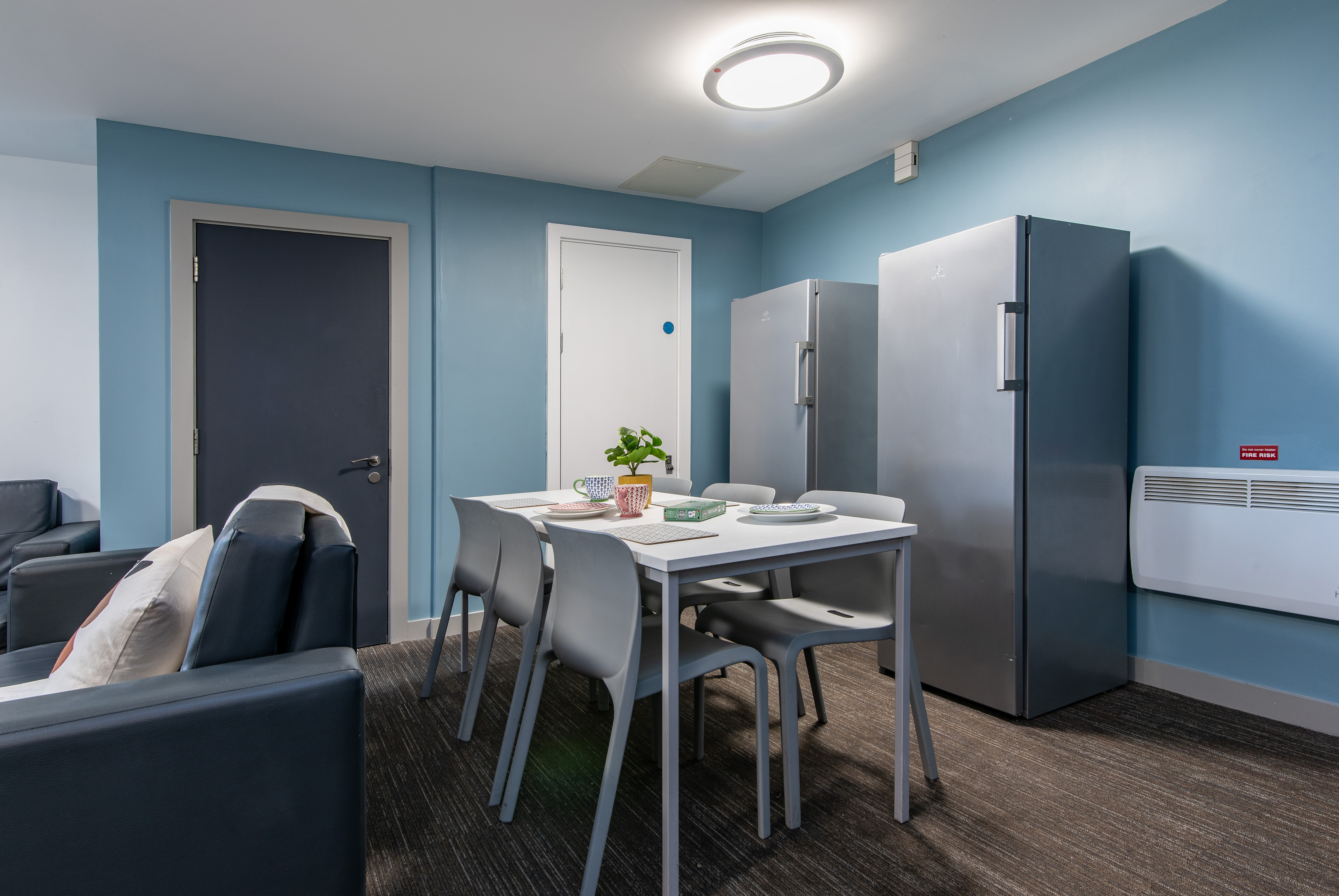 Student Hideout Hi 38