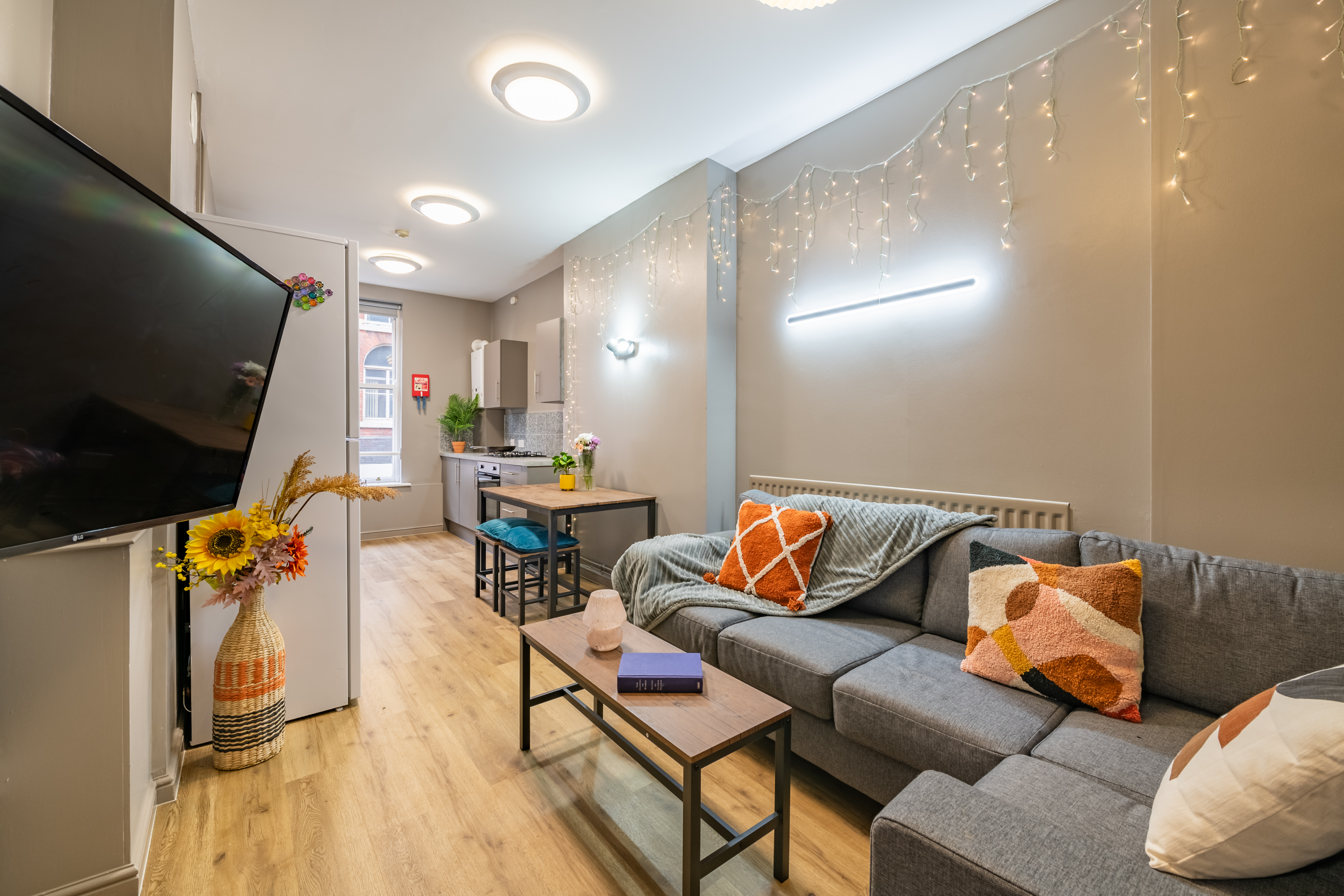 New York Street Flat 11A Photography By Bevan Cockerill 1