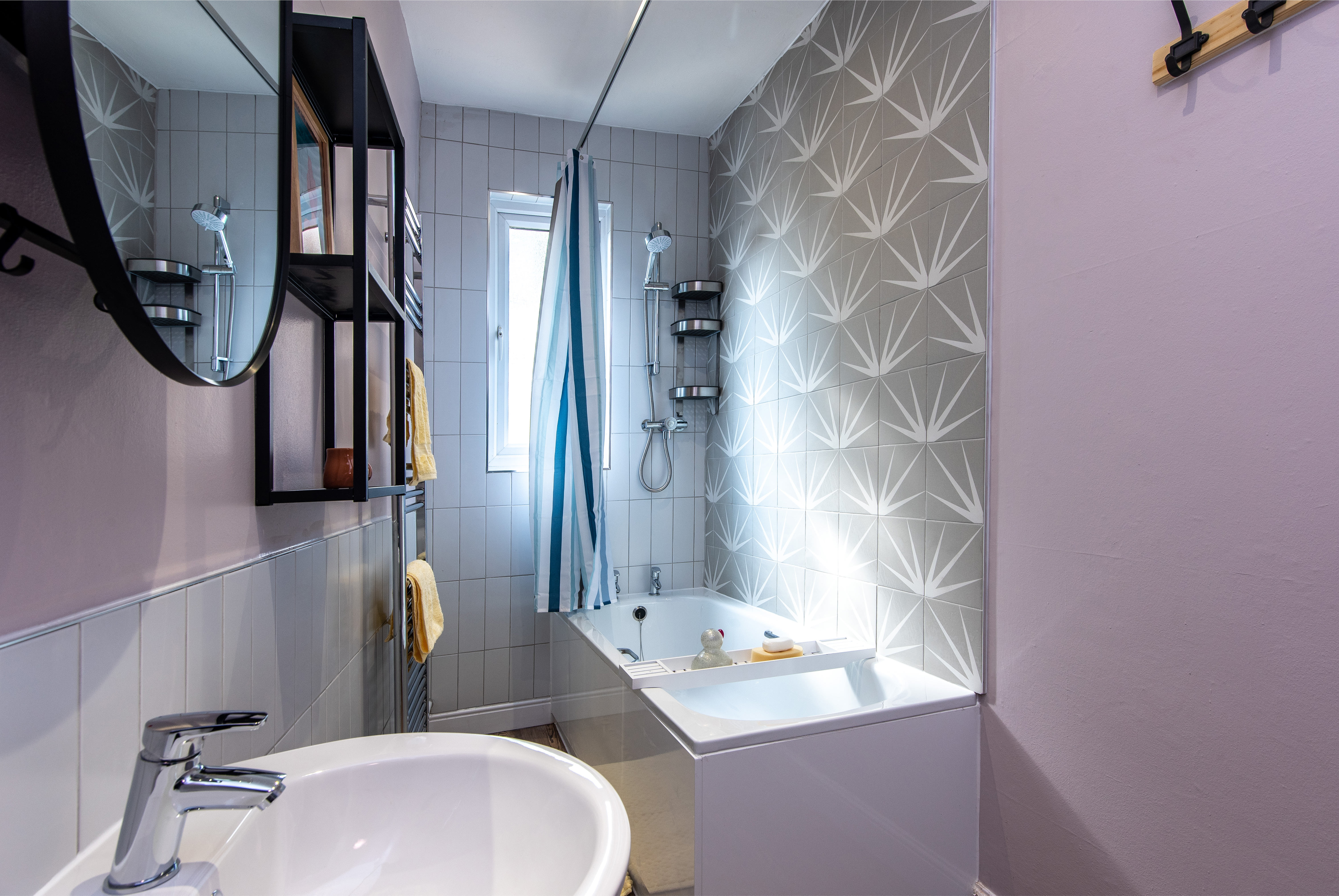 Flat 4,64 Addison St 6