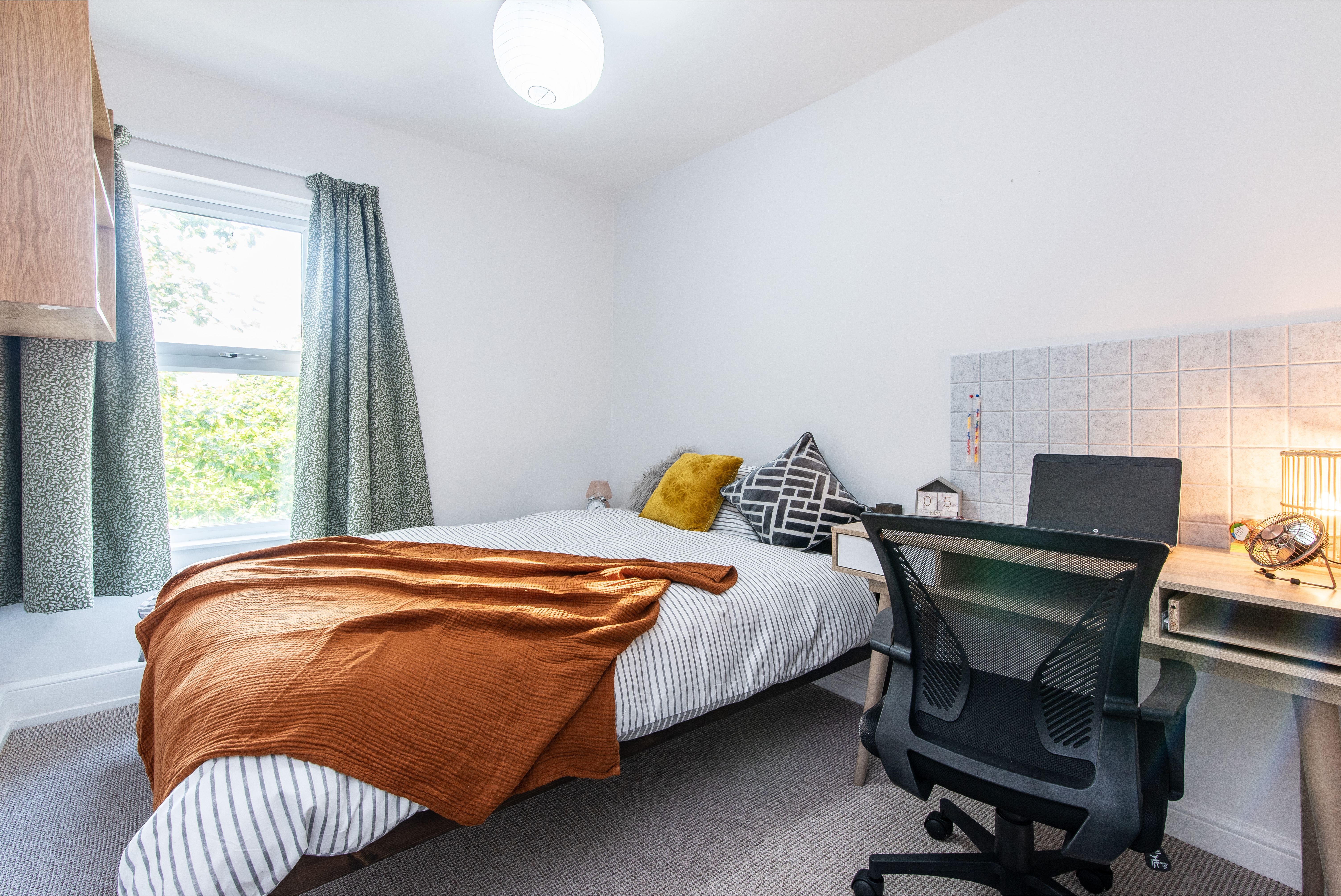 Flat 4,64 Addison St 22