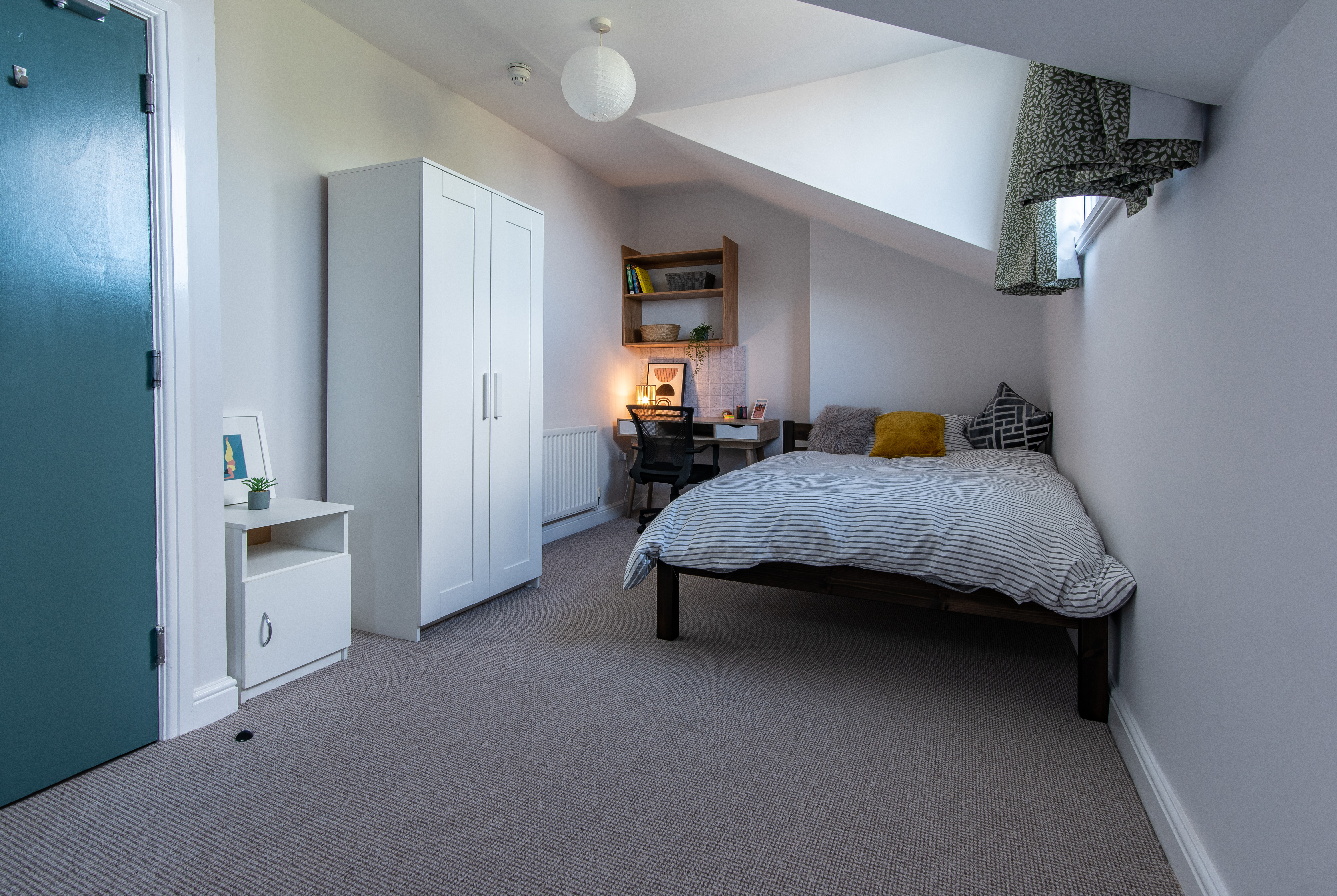 Flat 4,64 Addison St 27