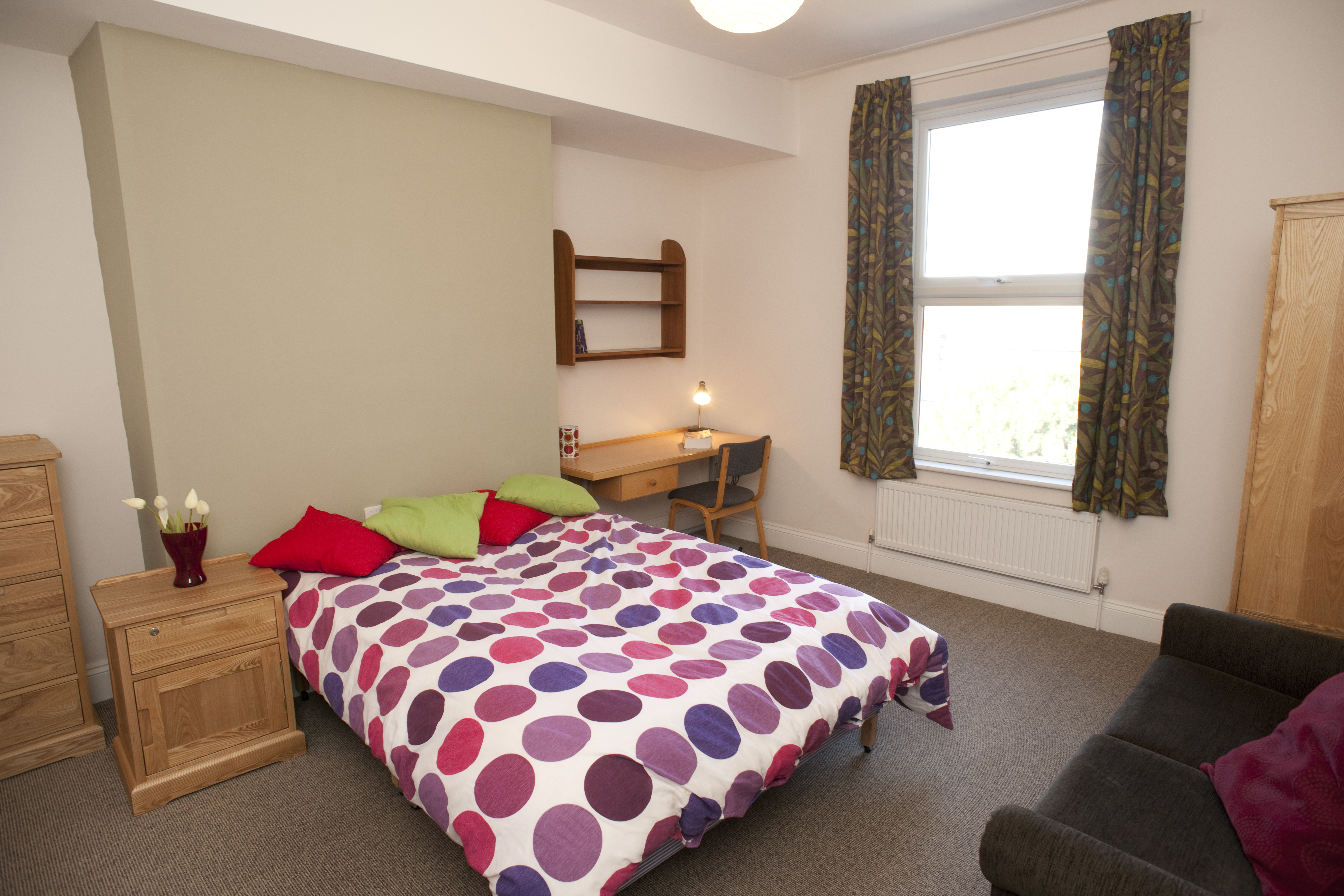 25b VTrc Bedroom 1 (2).JPG