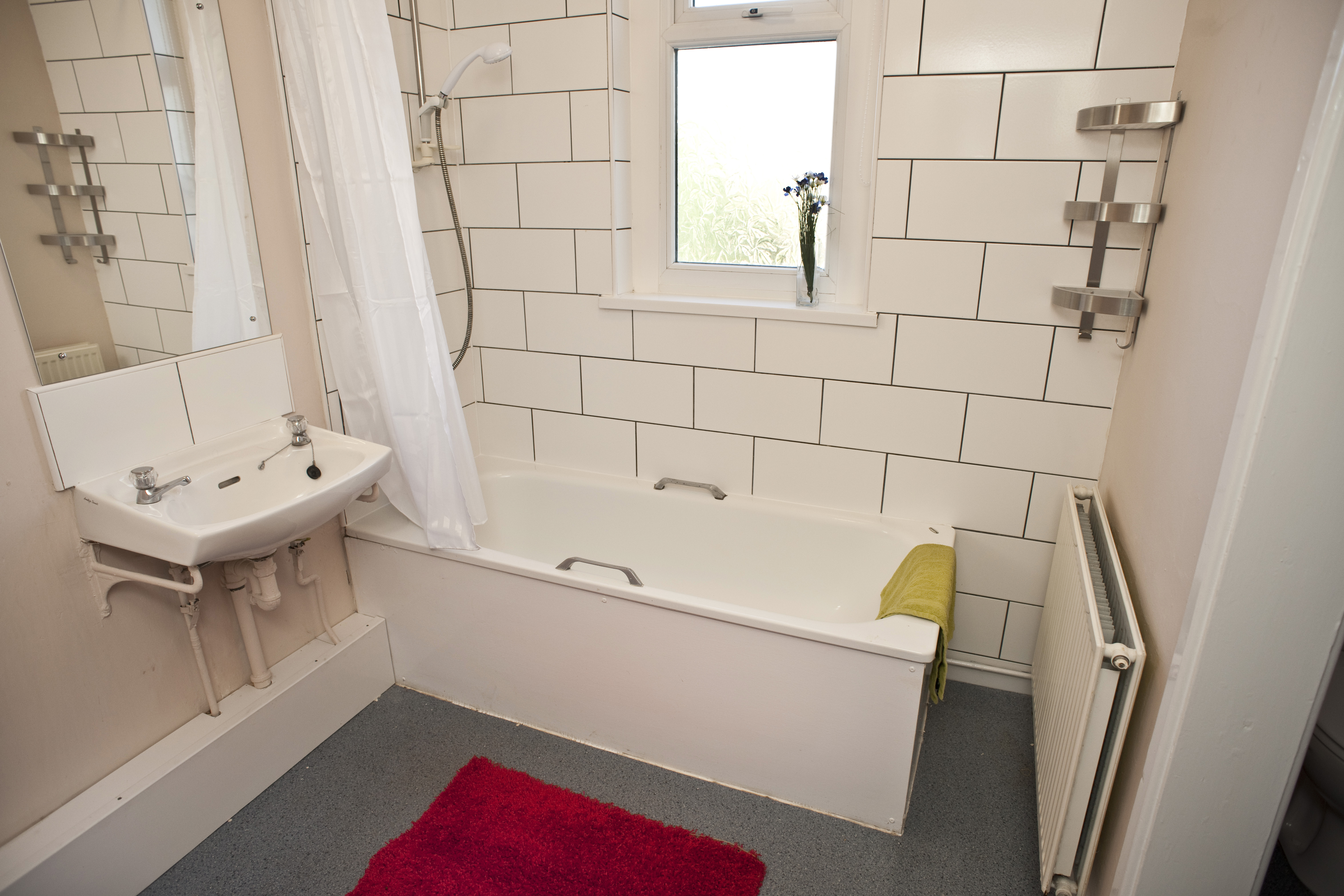 25a VTrc Bathroom (2).JPG