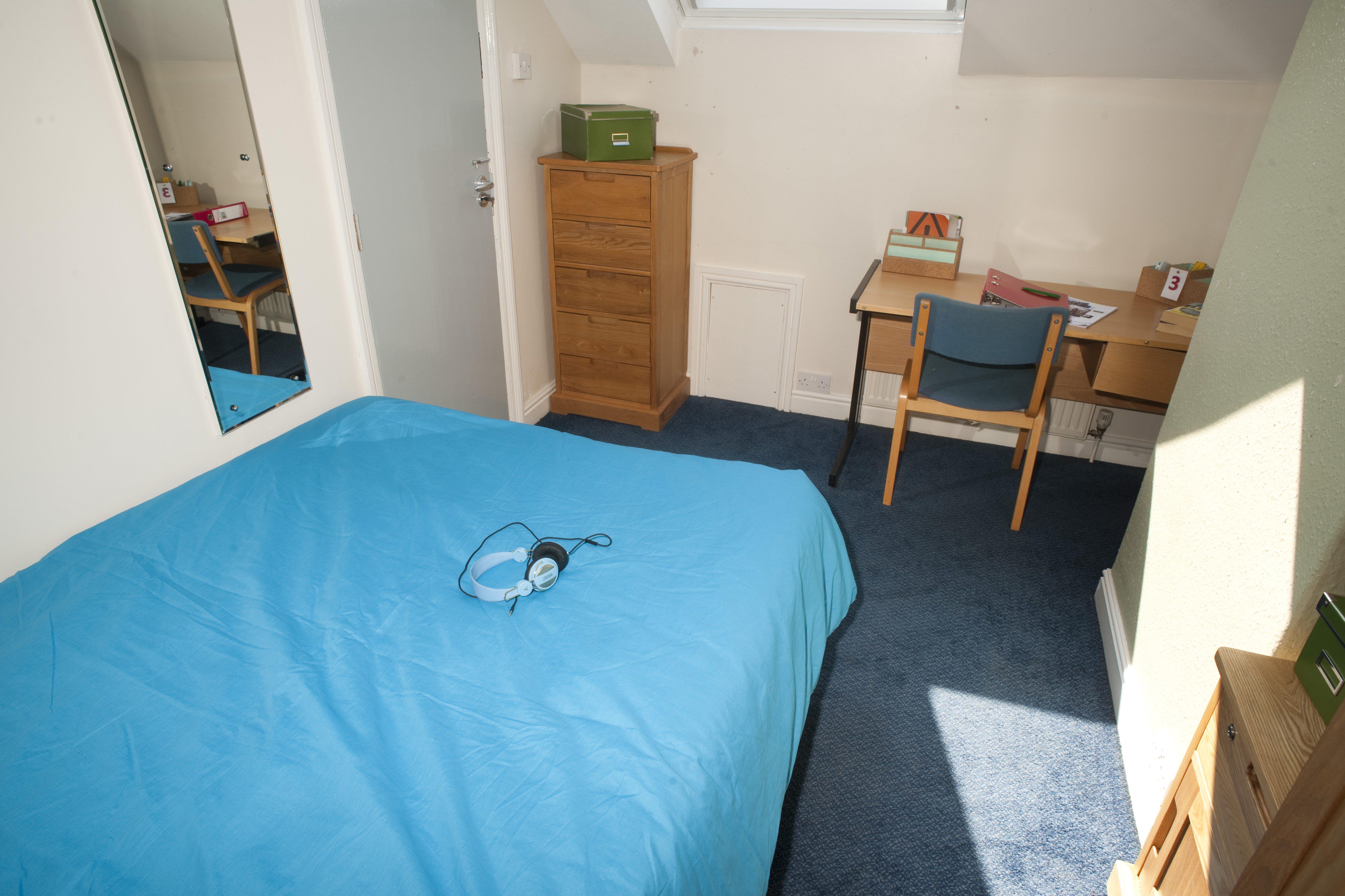 32 MSt Bedroom 3 (4).JPG