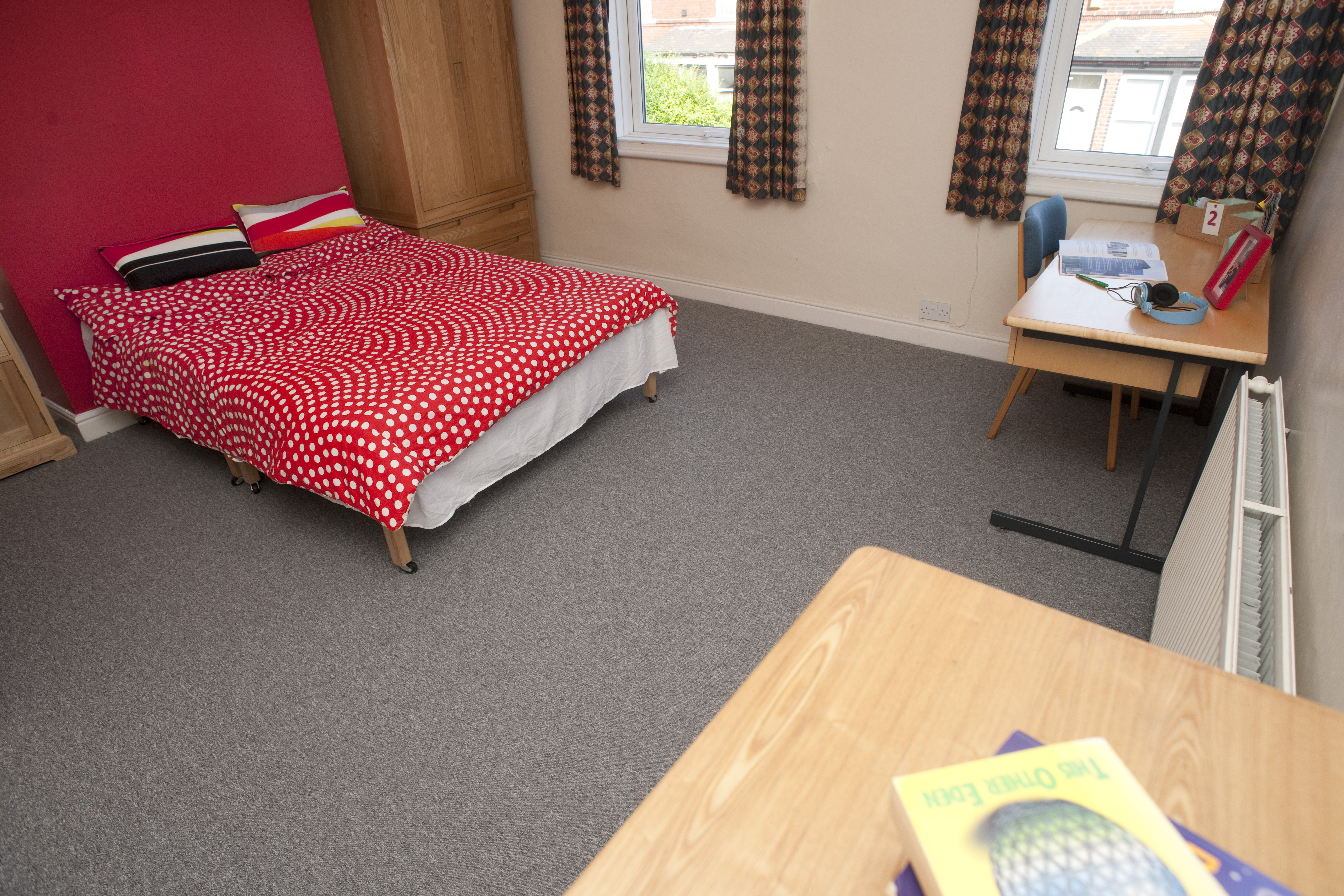 32 MSt Bedroom 4 (8).JPG