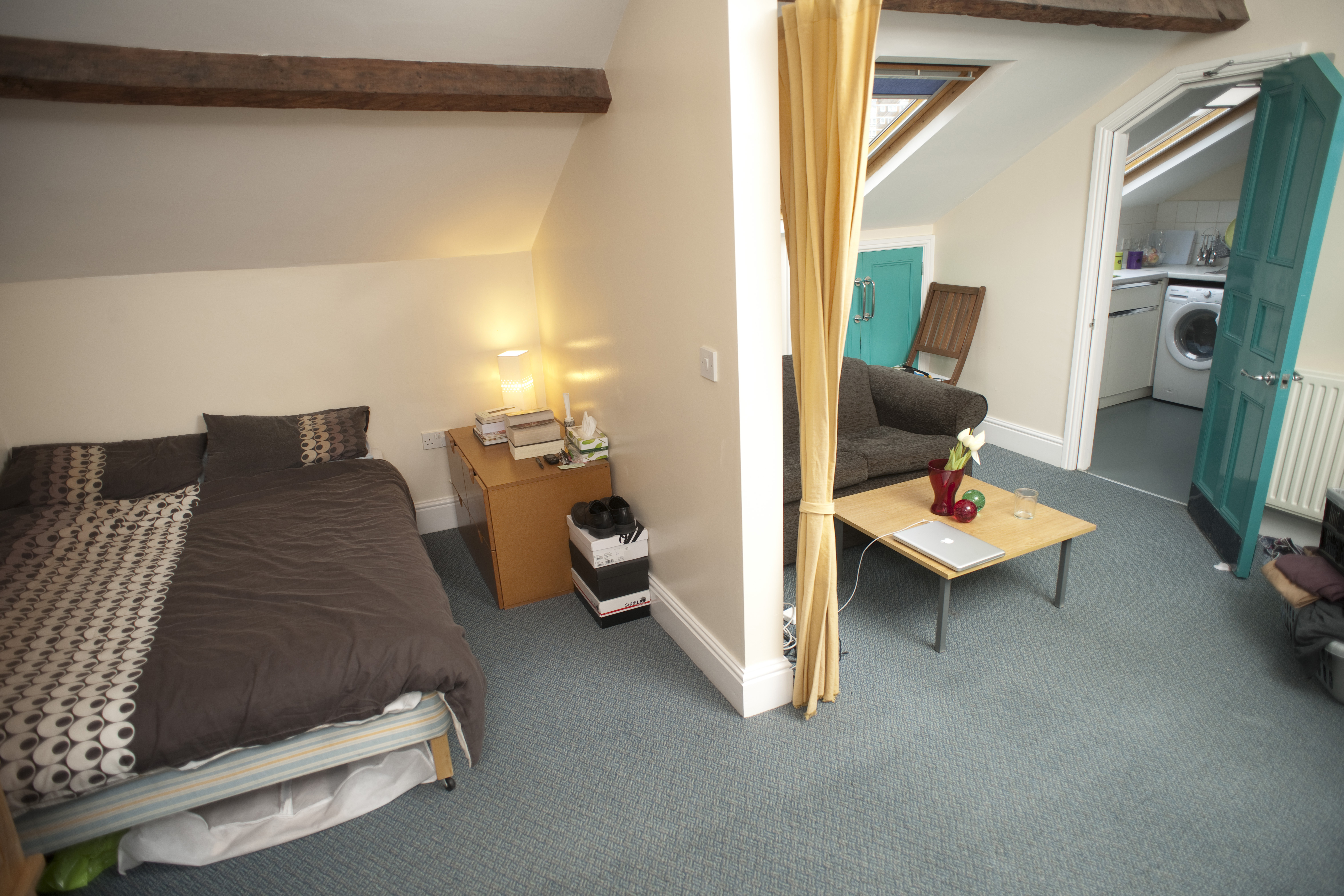 38d HSq Bedroom (10).JPG