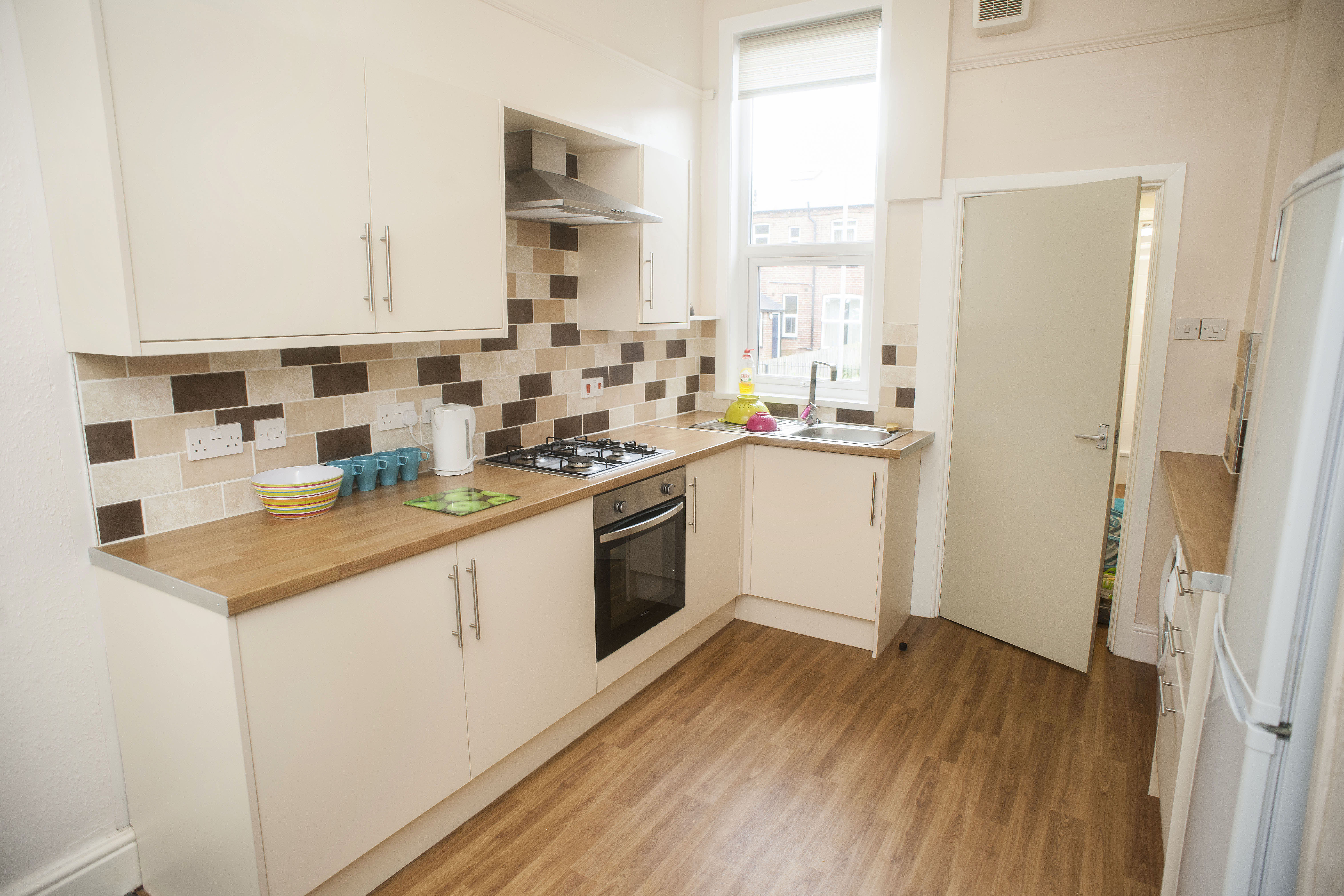 14a Ham_Ave_Kitchen Diner (4).JPG