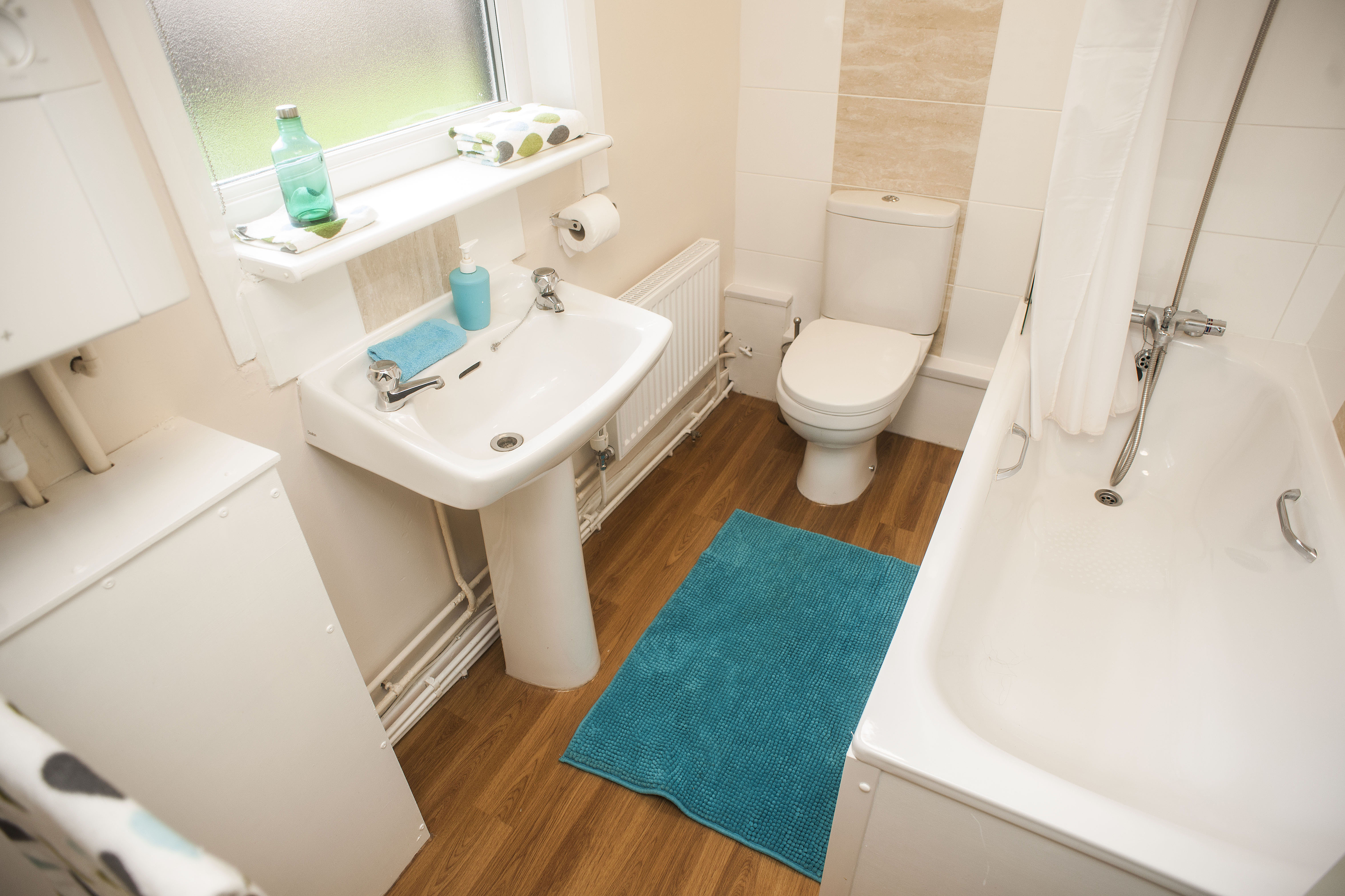 14a Ham_Ave_Bathroom (5).JPG