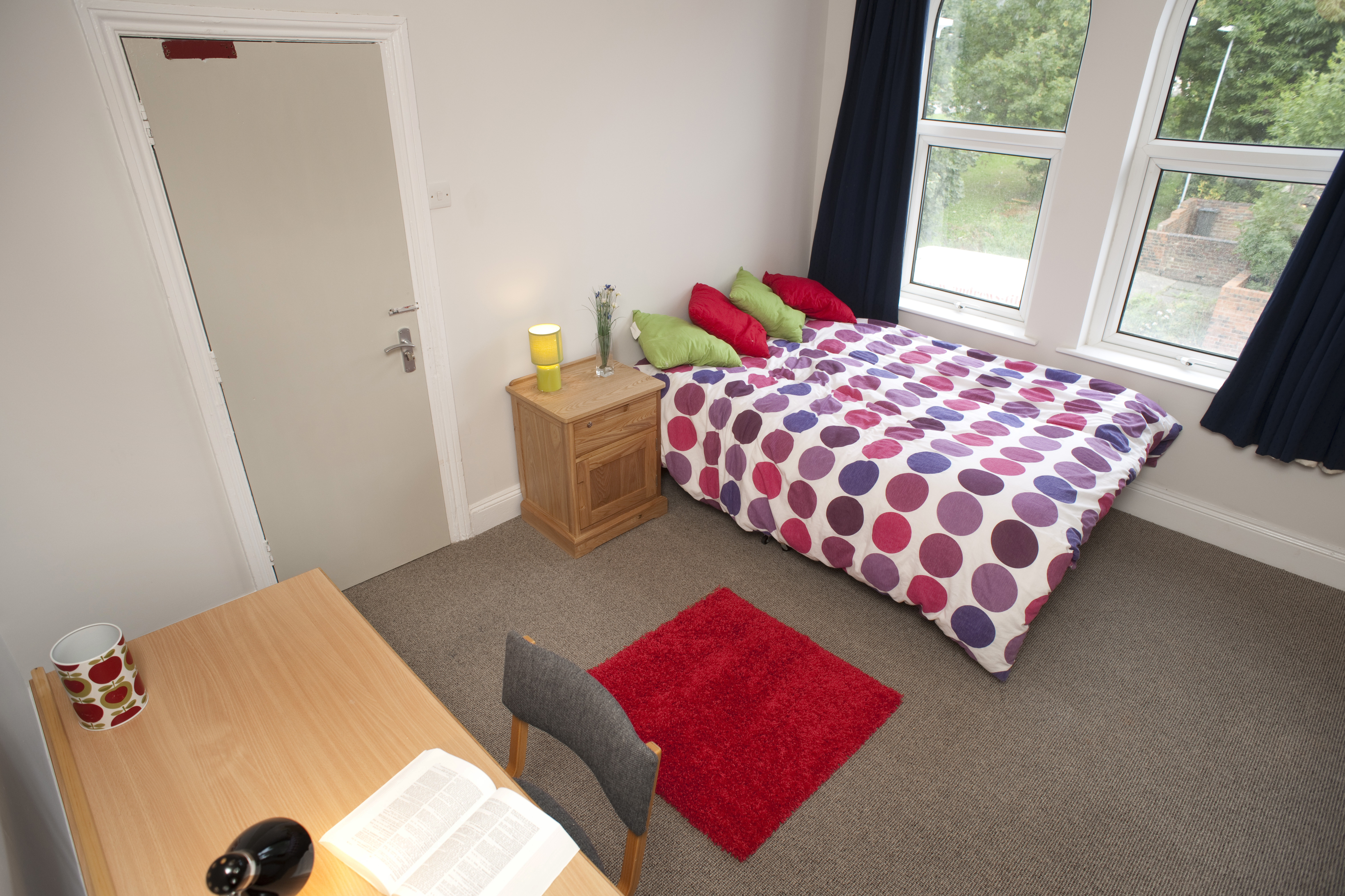 12 CMTrc Bedroom 2 (1).JPG