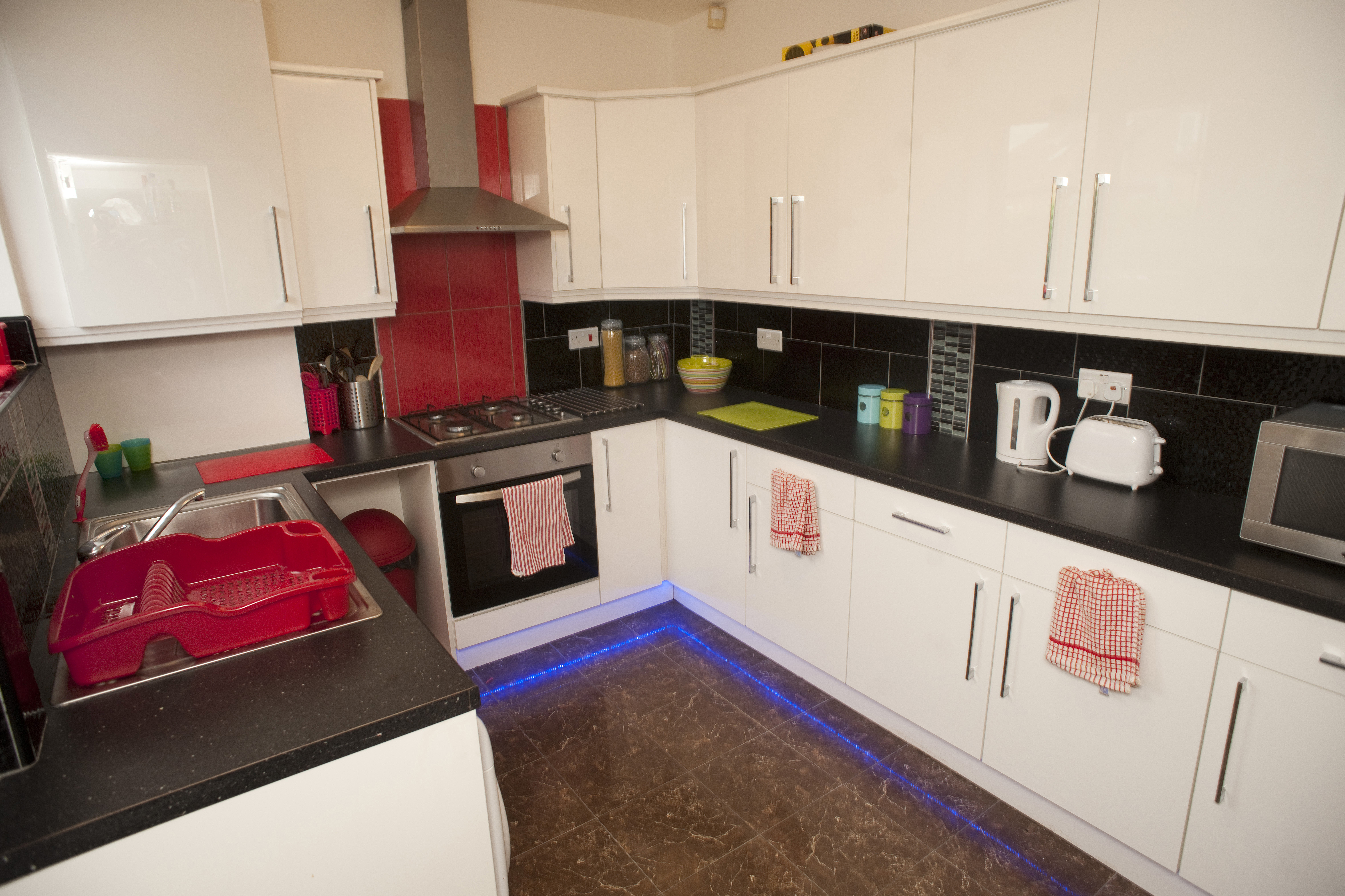 Kitchen_New (11).JPG