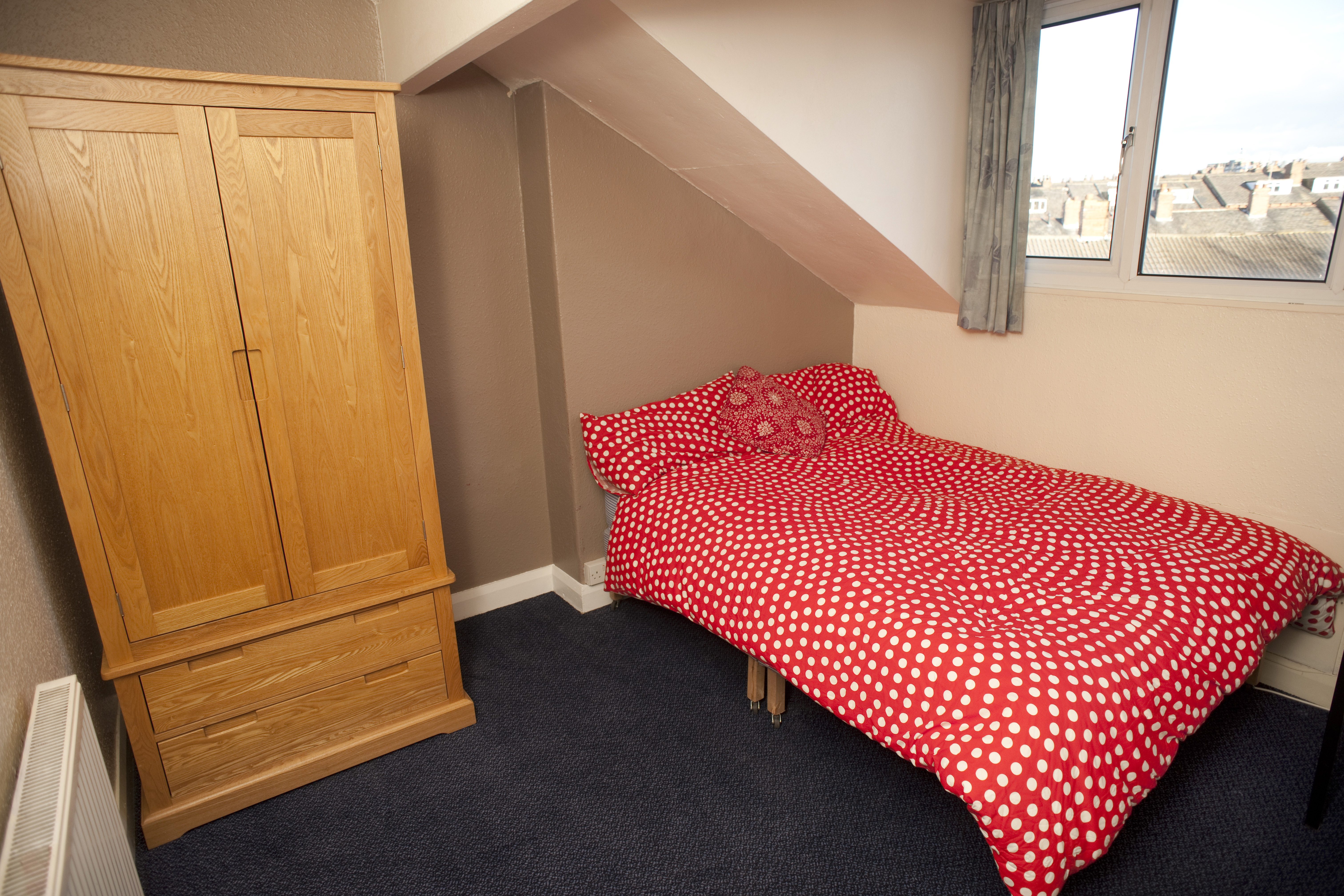 37 TRd Bedroom 2 (1).JPG