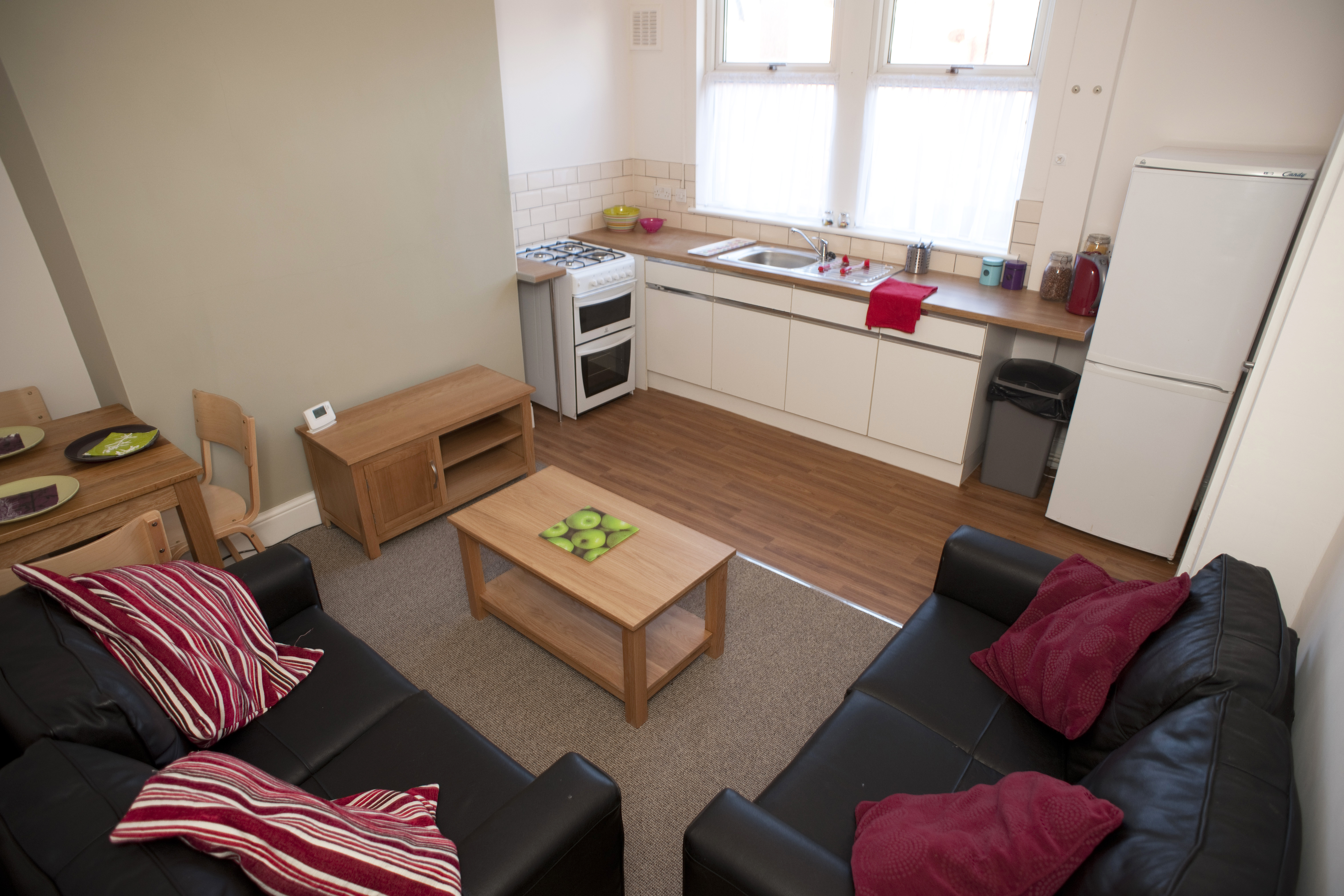 37 TRd Kitchen Lounge (3).JPG