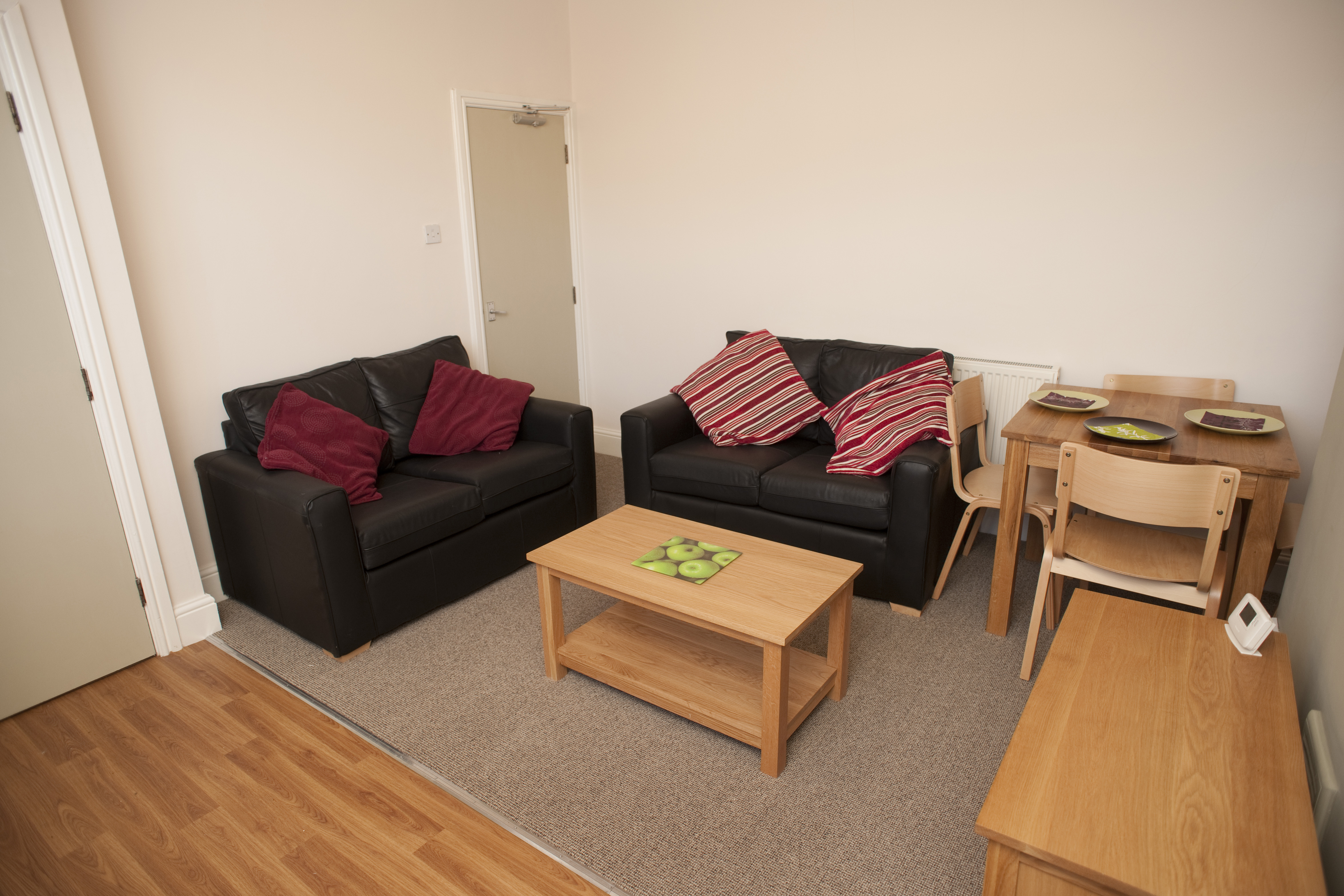 37 TRd Kitchen Lounge (11).JPG