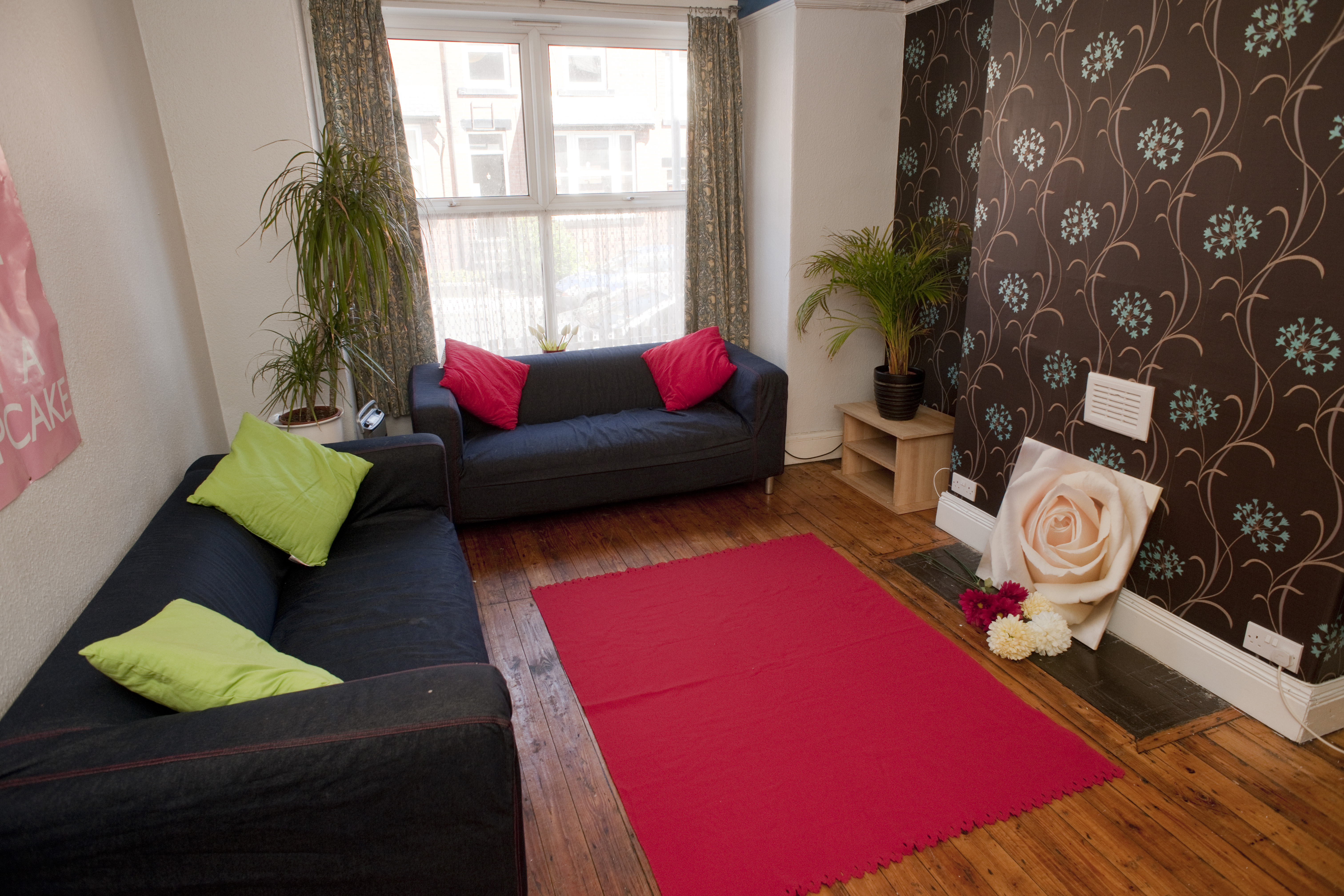 5 HT - Lounge (1).JPG