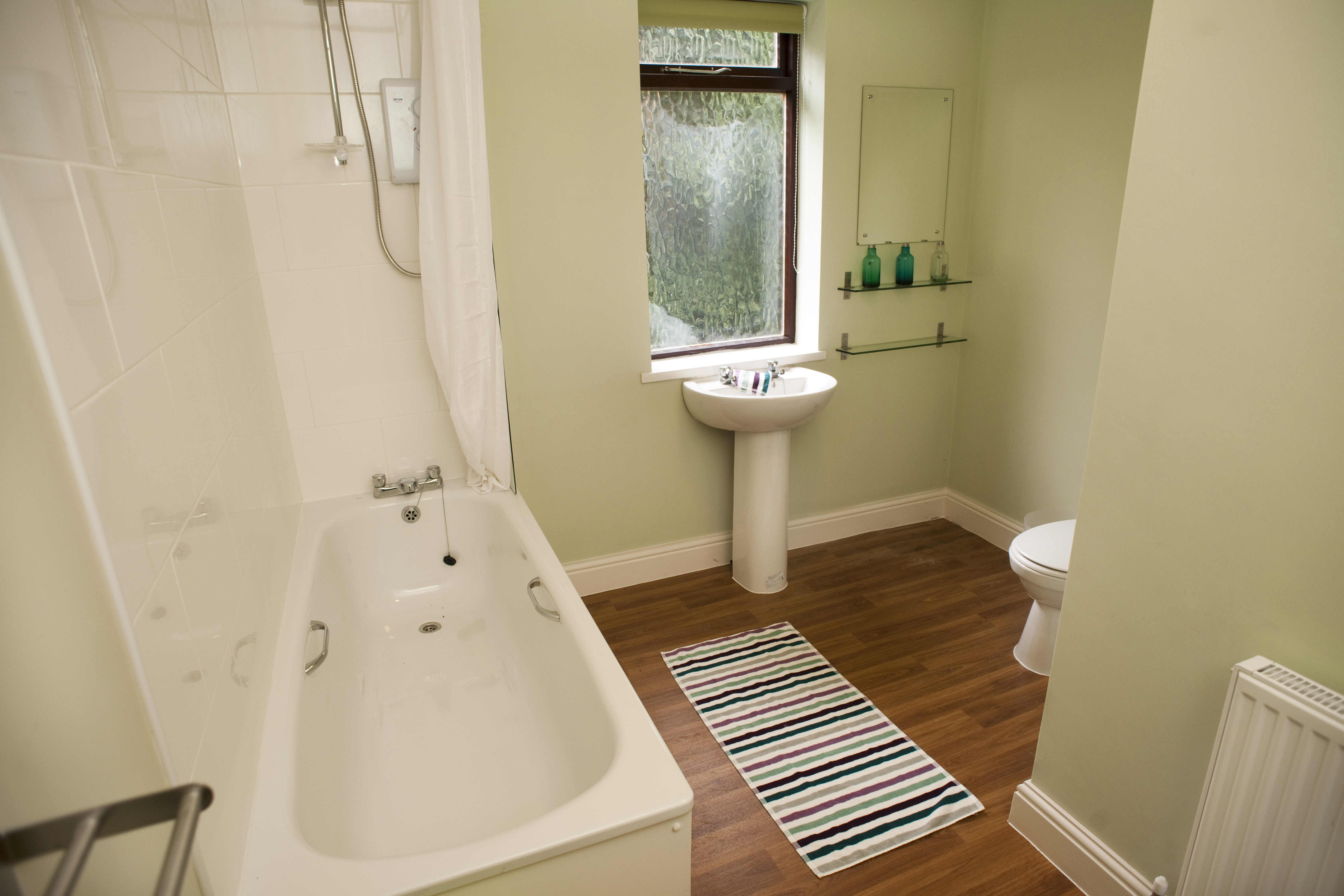 102 Hartley - Bath (1).JPG