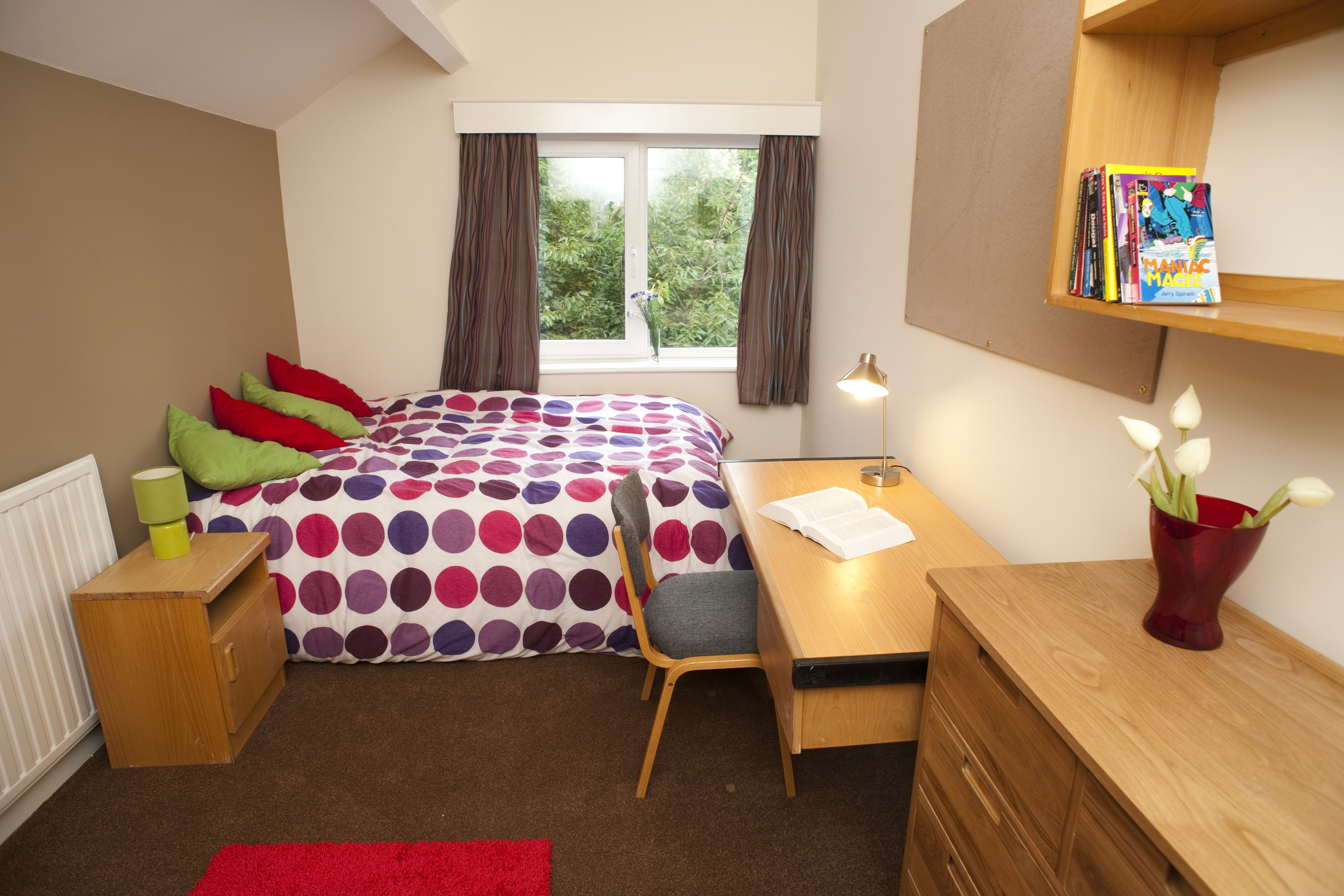 102 Hartley - Beds (1).JPG