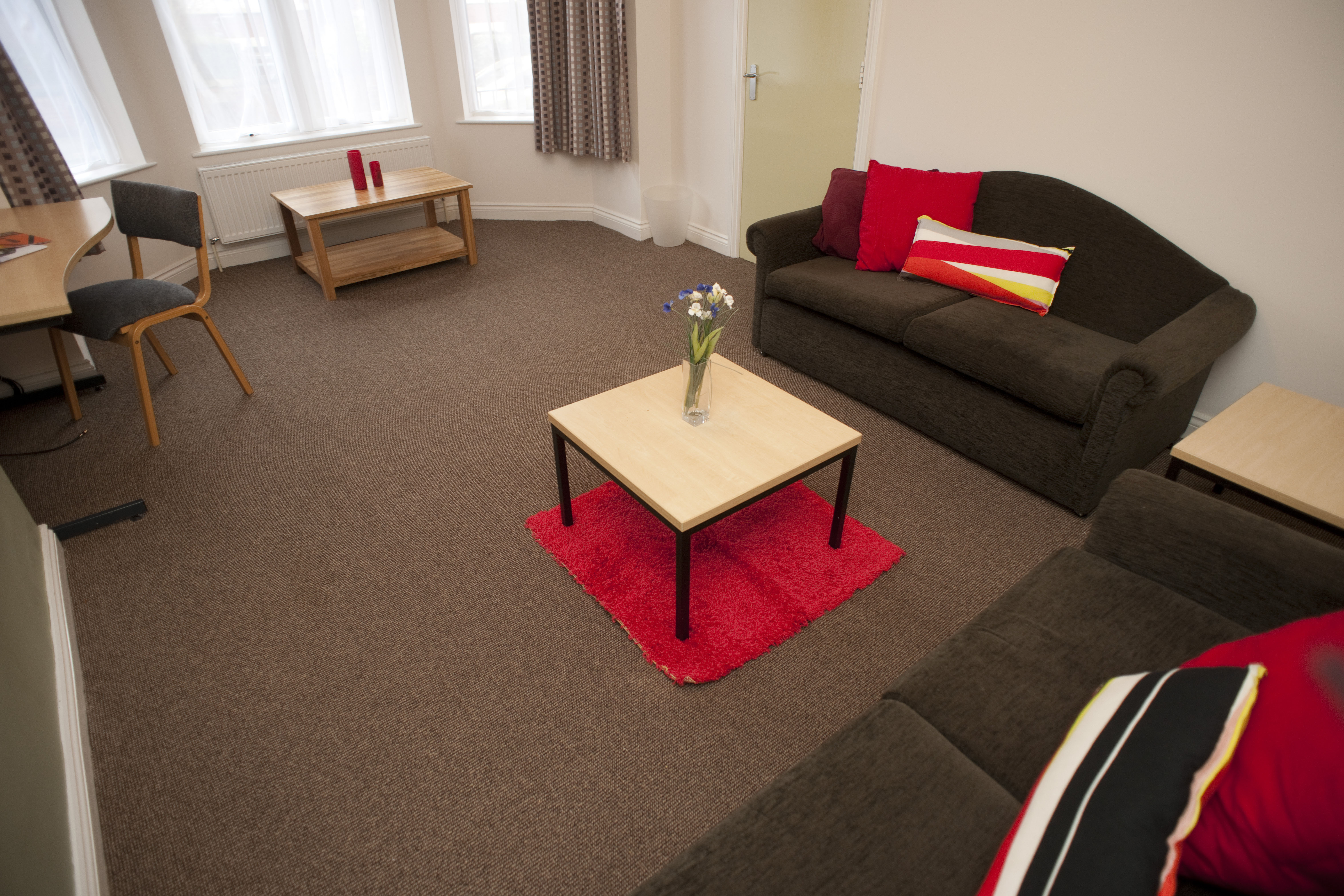 17 MM - lounge (6).JPG