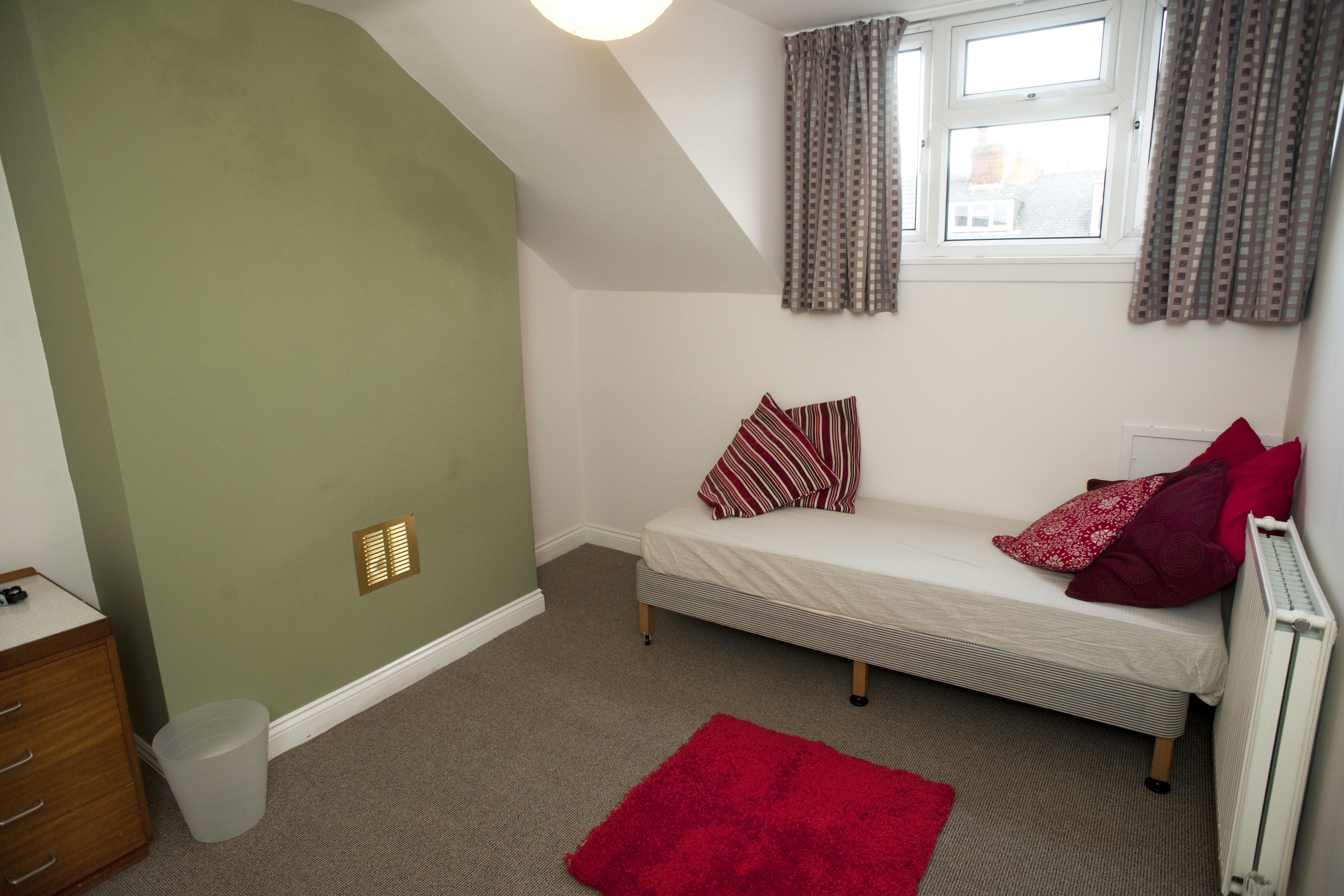 17 MM - bedroom 3 (2).JPG