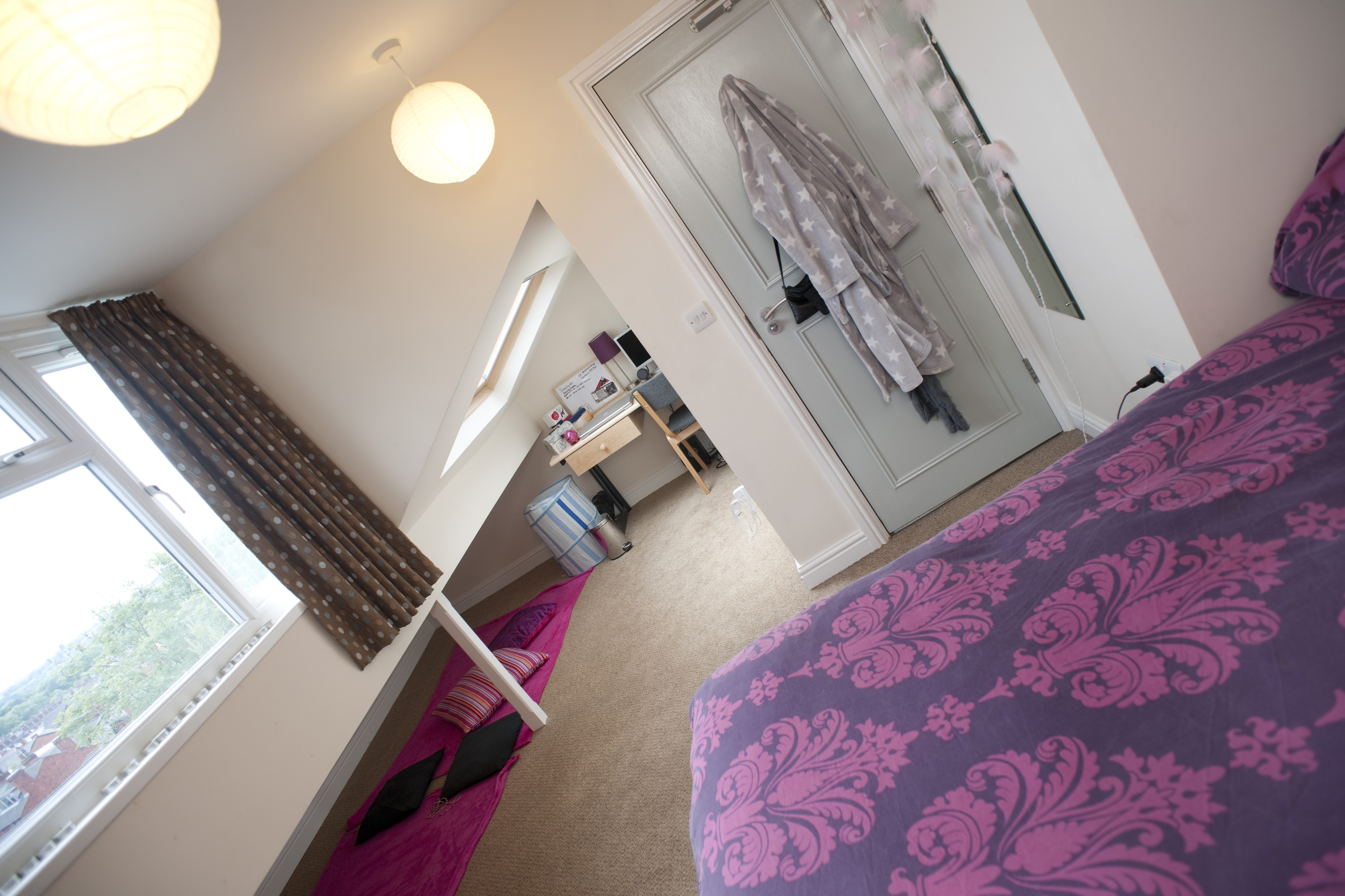 93 VR - Beds (27).JPG