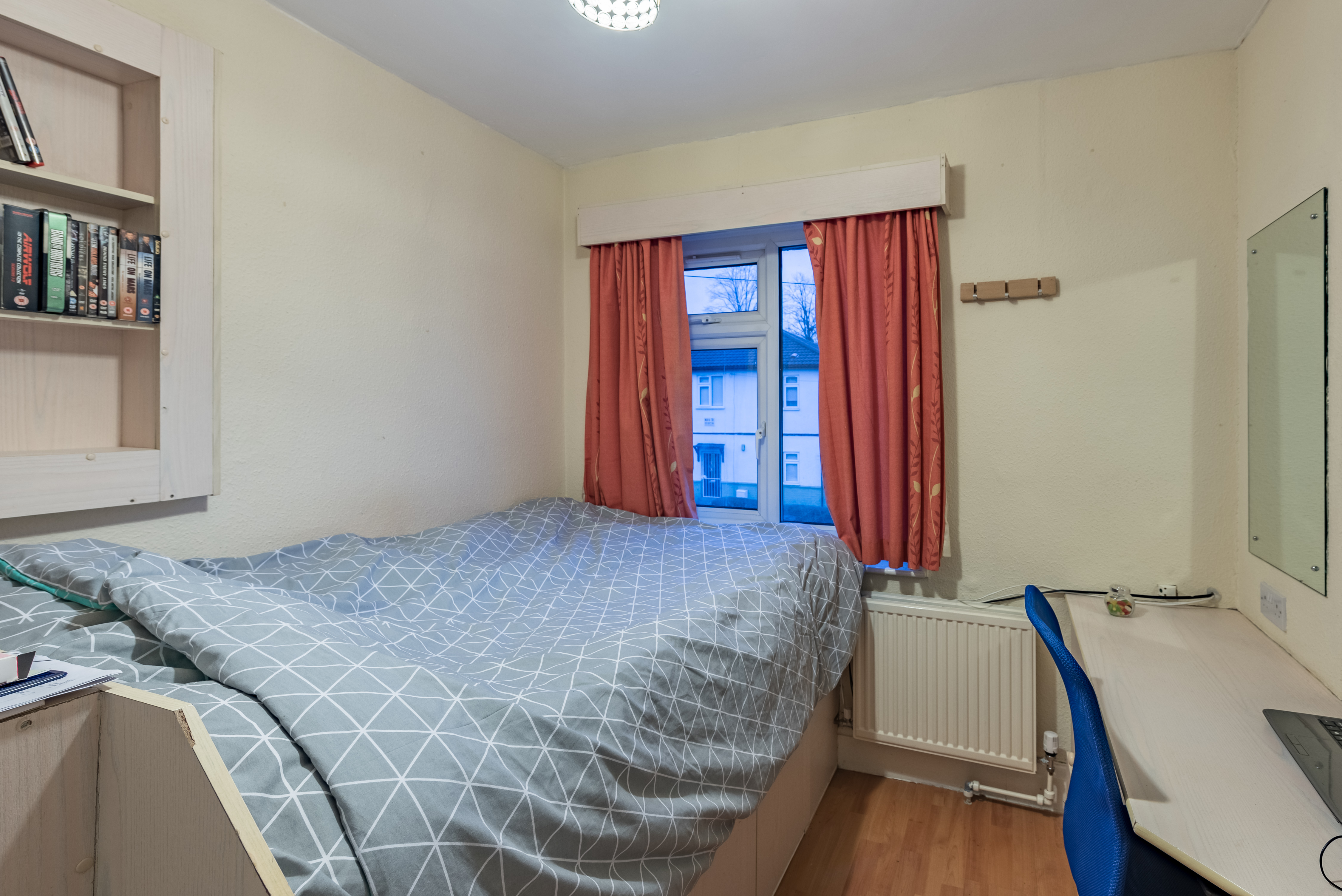 39 Langdale Gardens-23.jpg