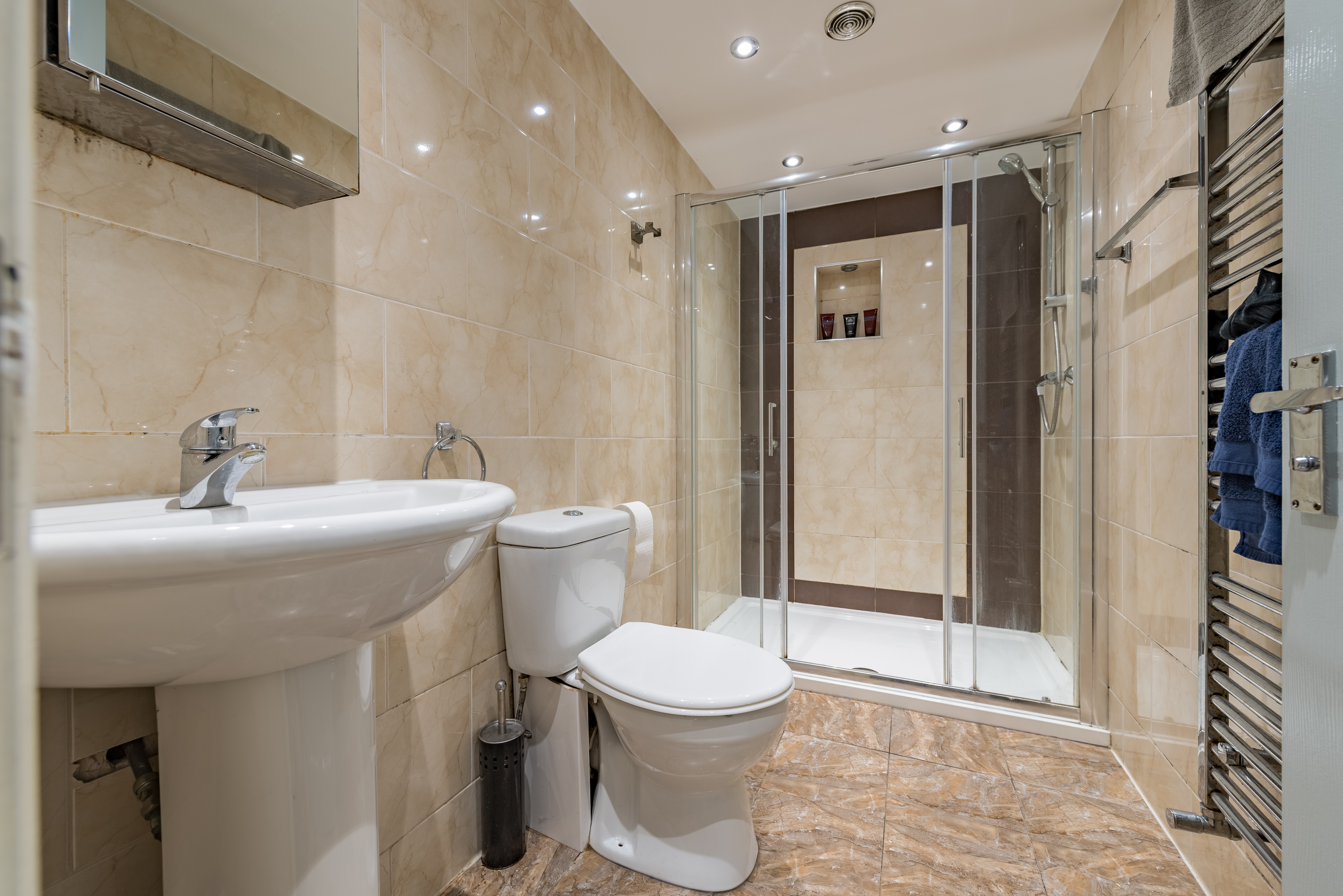 44 Langdale Terrace-10.jpg