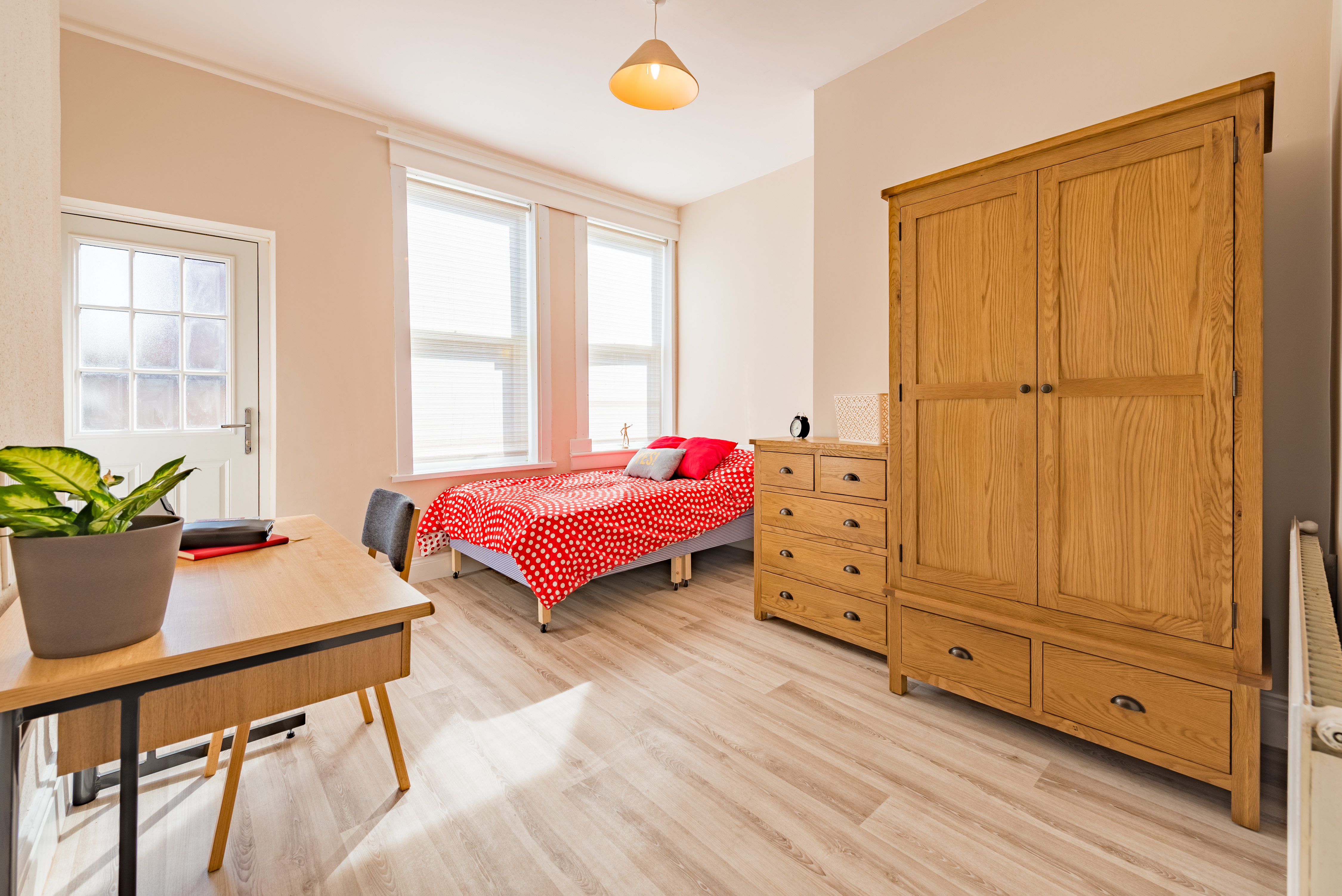 bedroom.jpg