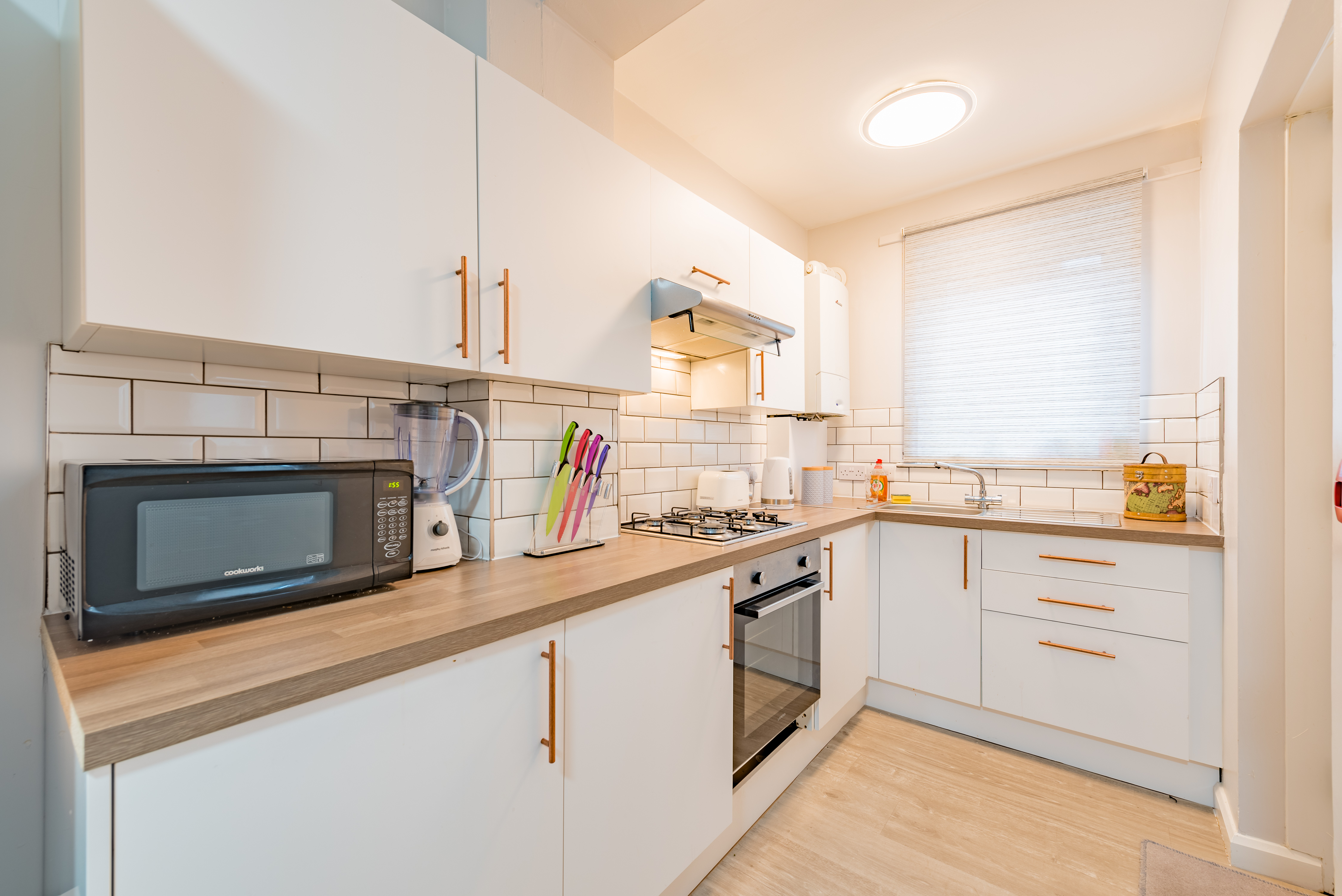 kitchen2.jpg