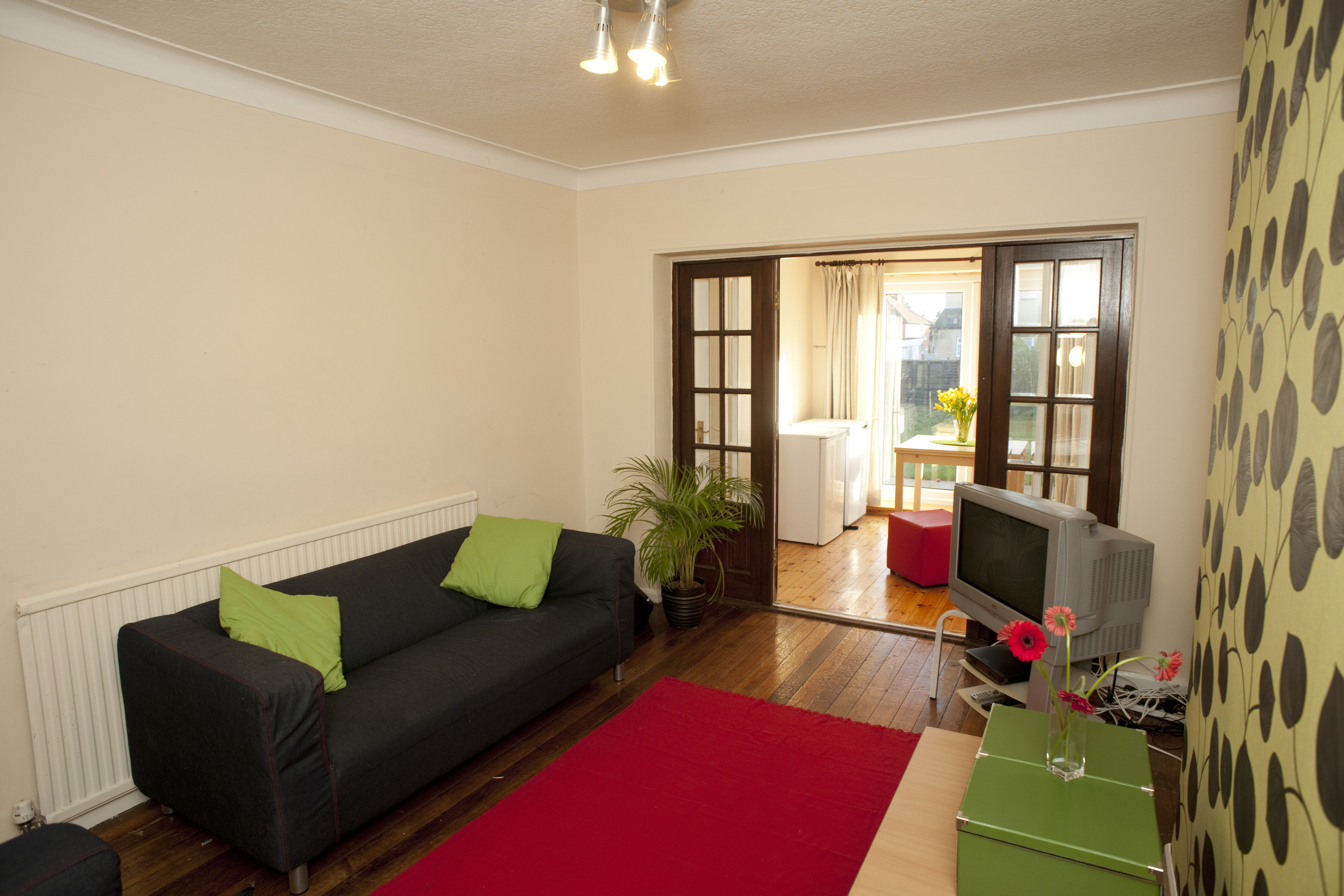 Lounge (Large) (5).JPG