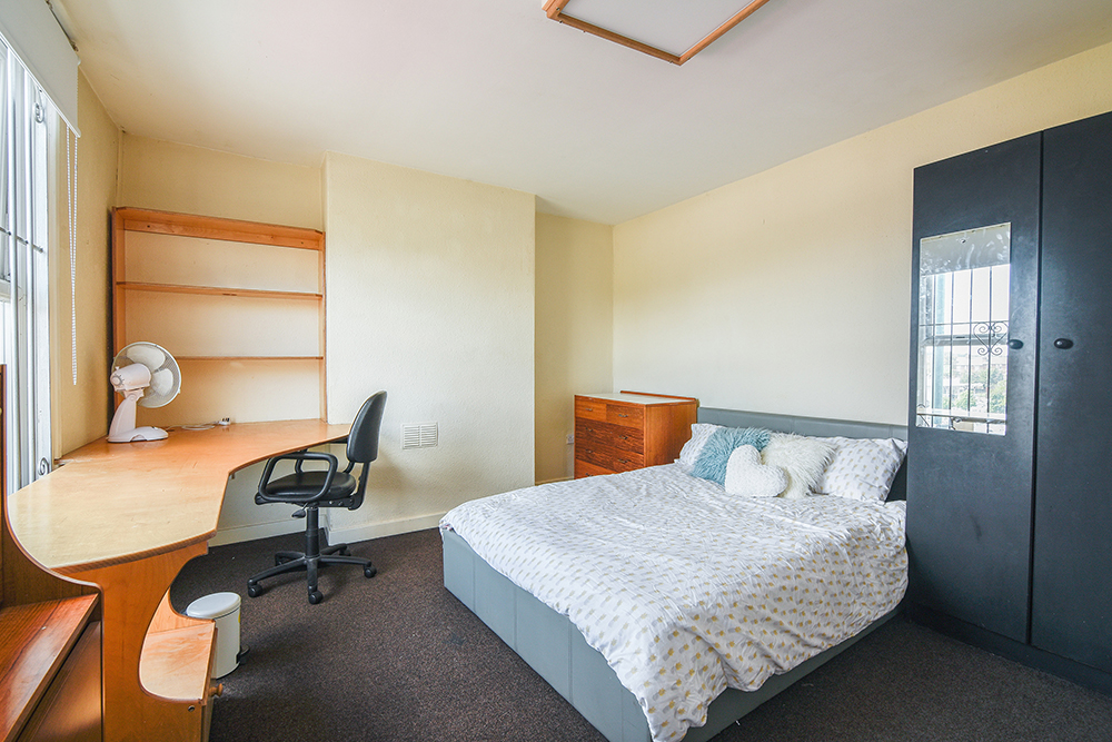 165a Radford Road - Bedroom 1.jpg