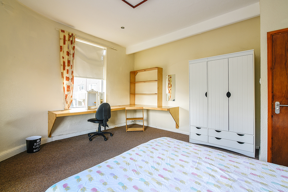 3a Hartley - Bedroom 2.2.jpg