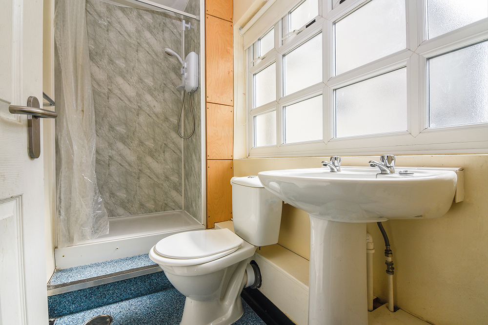 3a Hartley - Bathroom 2.jpg