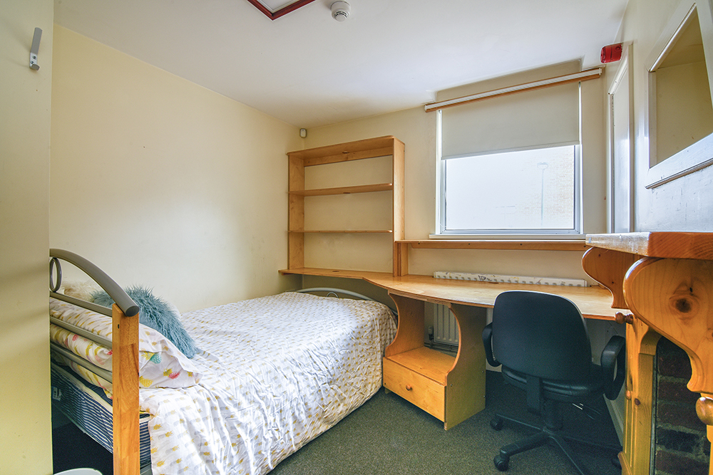 3b Hartley - Bedroom 1.jpg