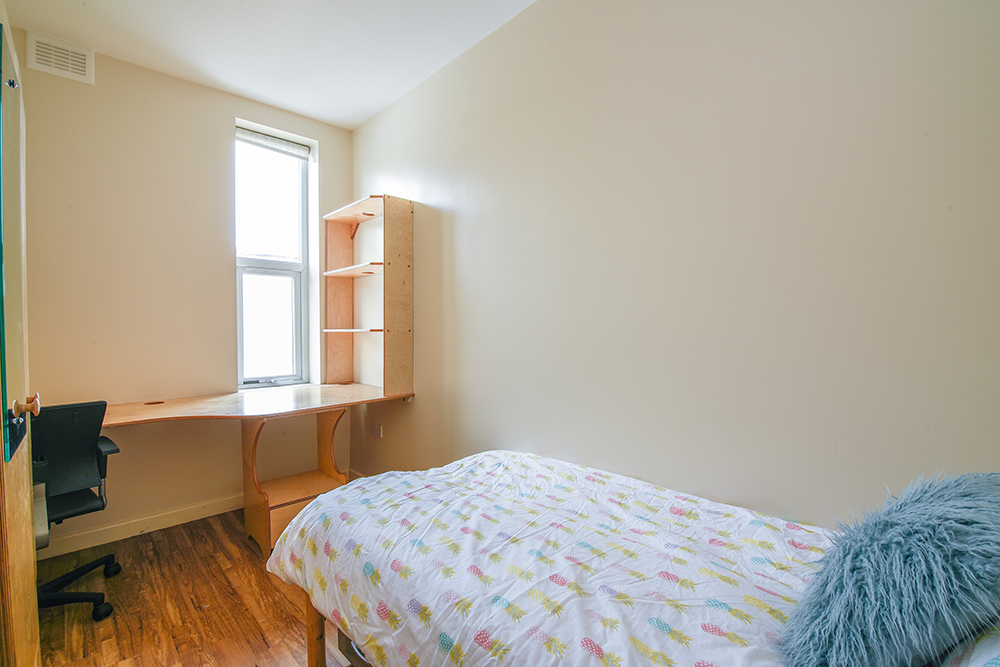 Flat 1, 169 Radford Road - Bedroom 1.jpg