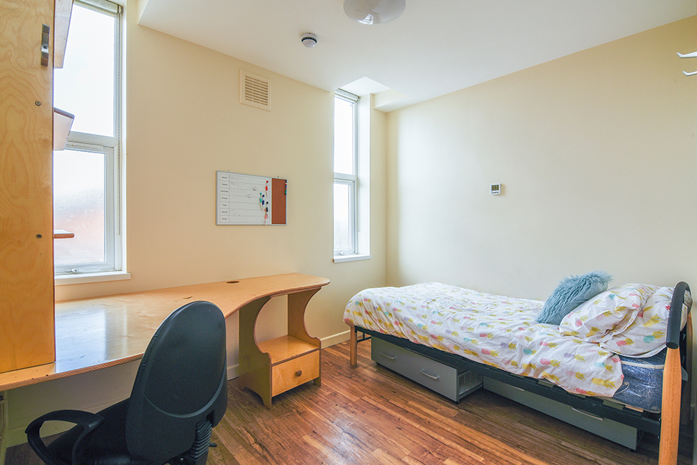 Flat 2, 169 Radford Road - Bedroom 2.jpg