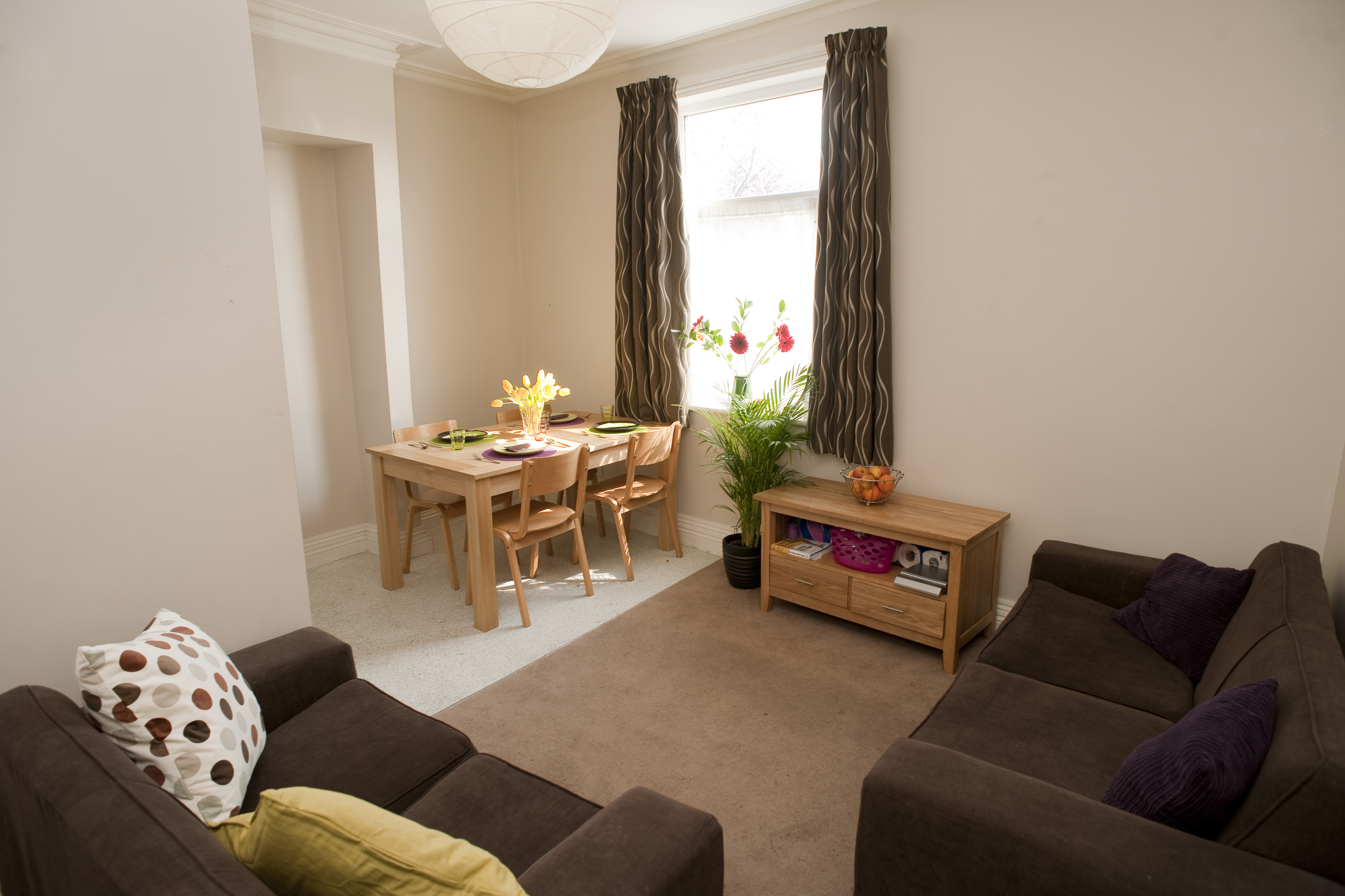 Lounge-Diner (Large) (1).jpg