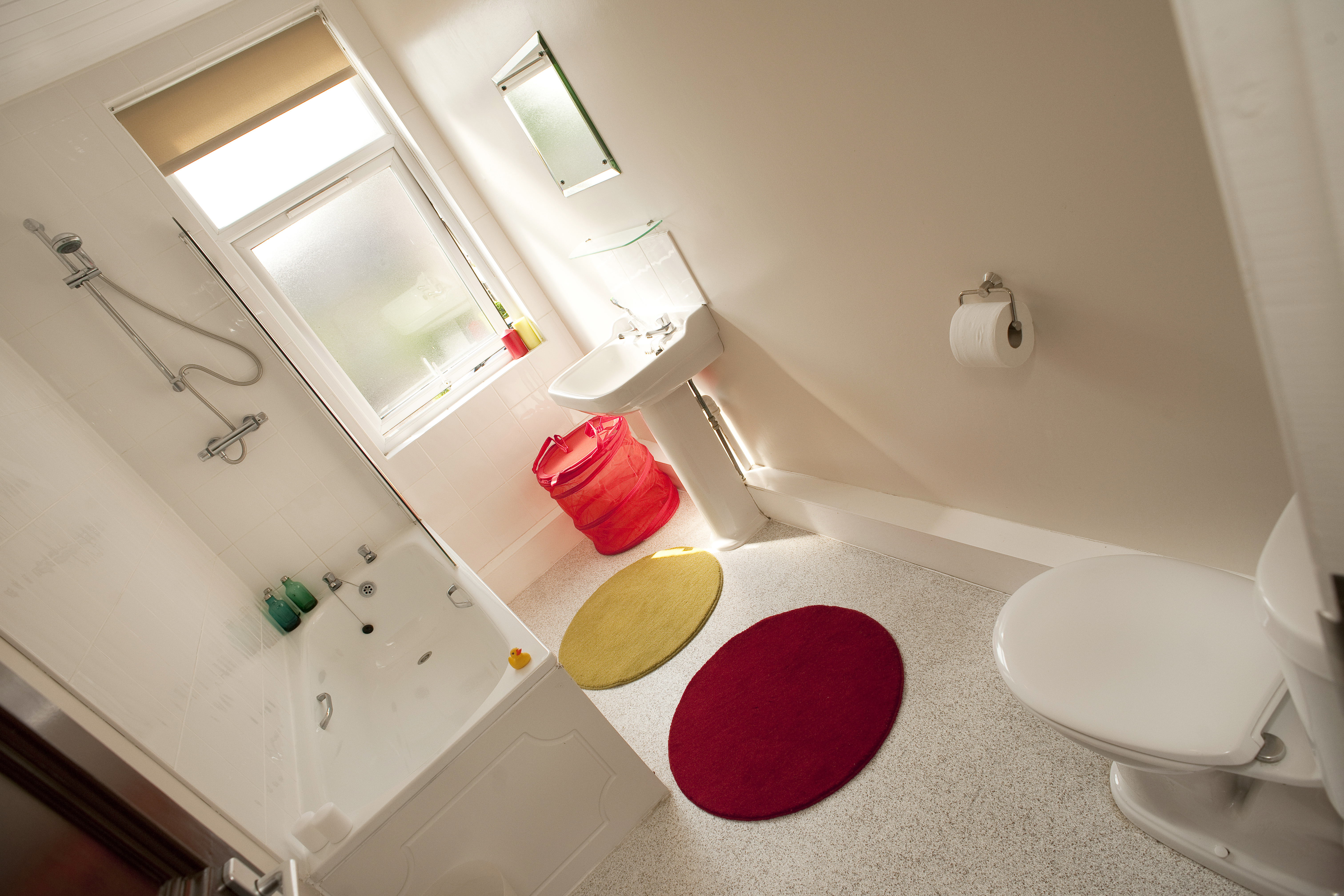 Bathroom (Large) (9).jpg