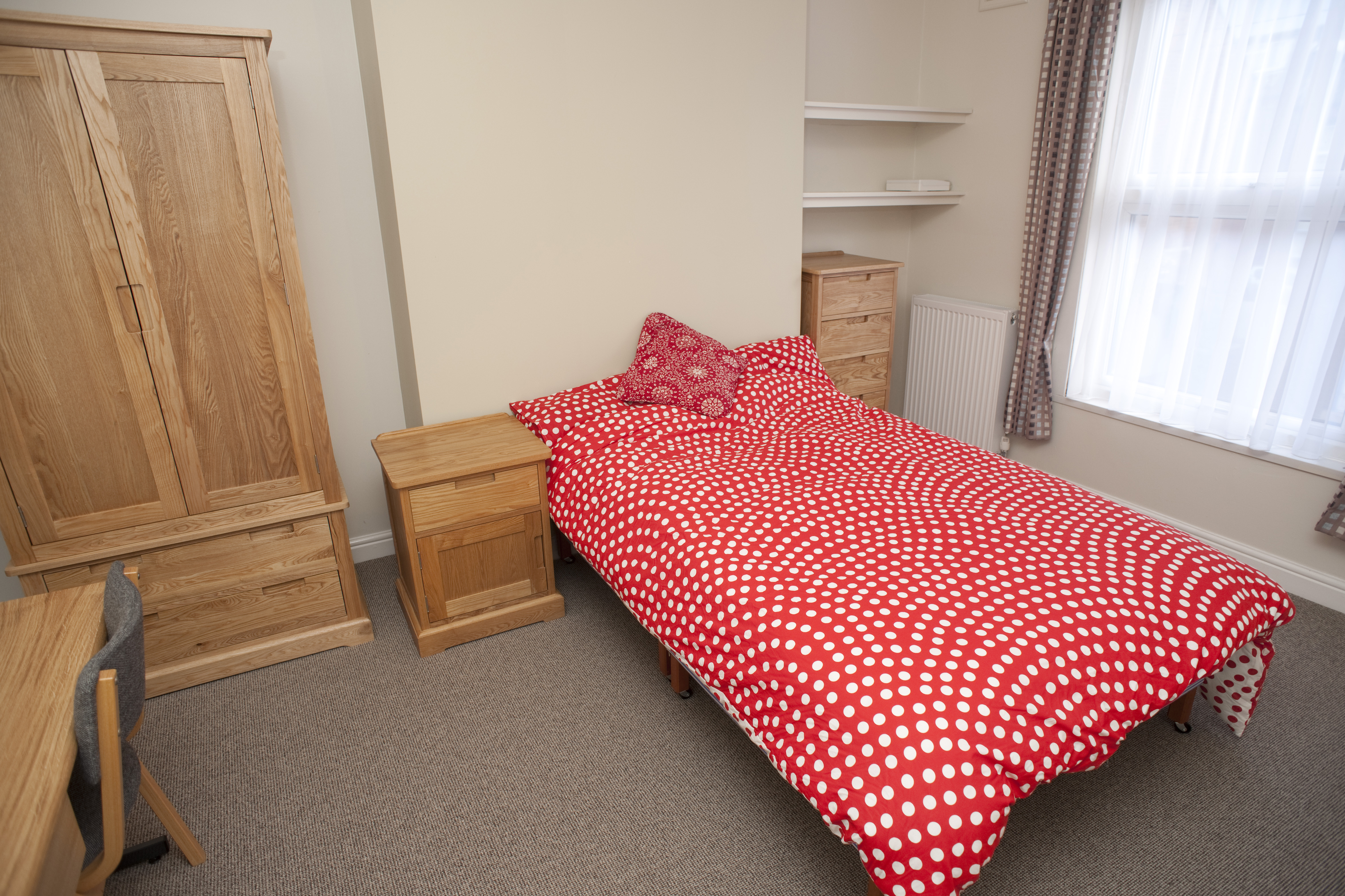 26 KRd Bedroom 1 (8).JPG