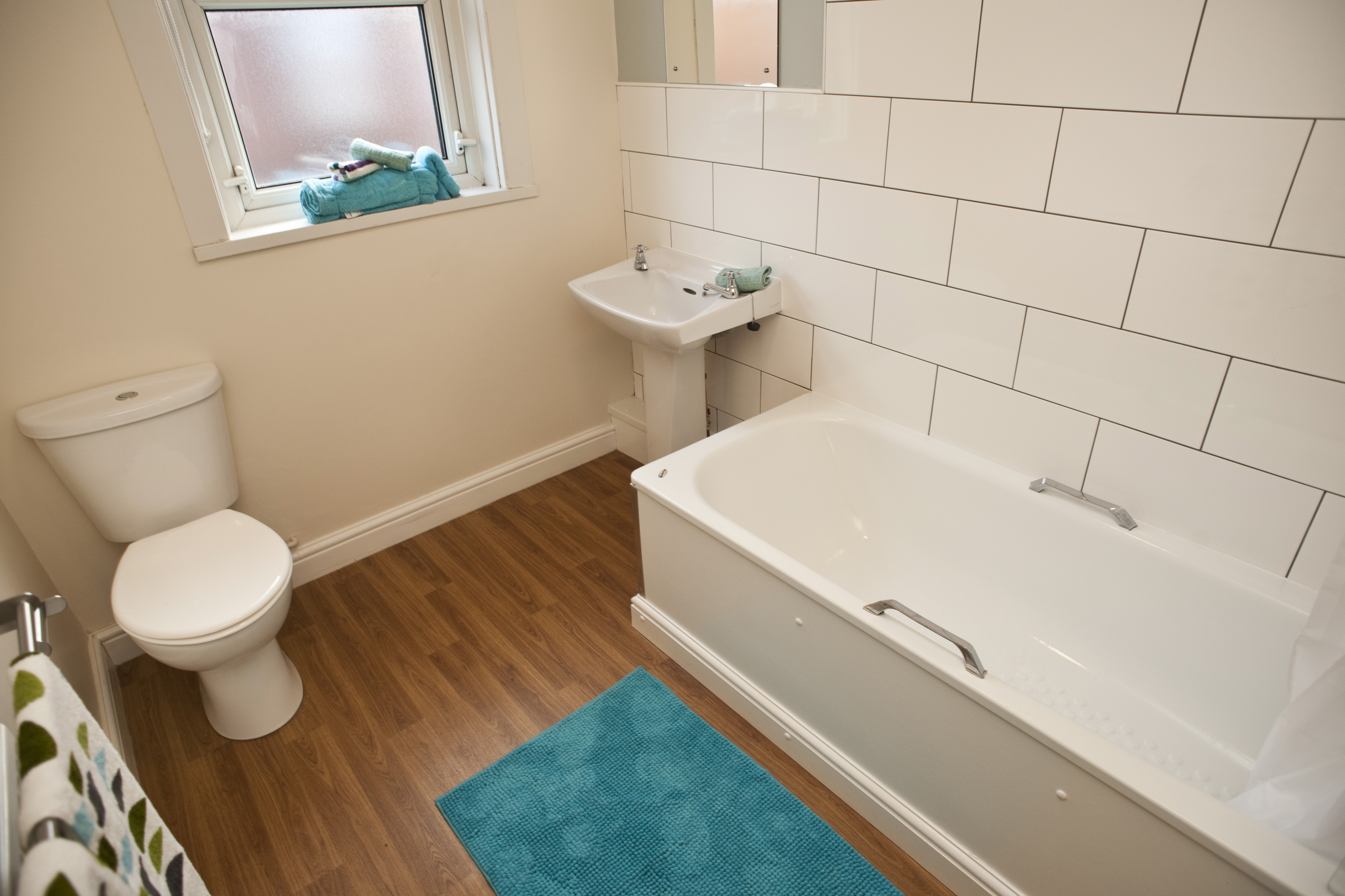 26 KRd Bathroom (1).JPG