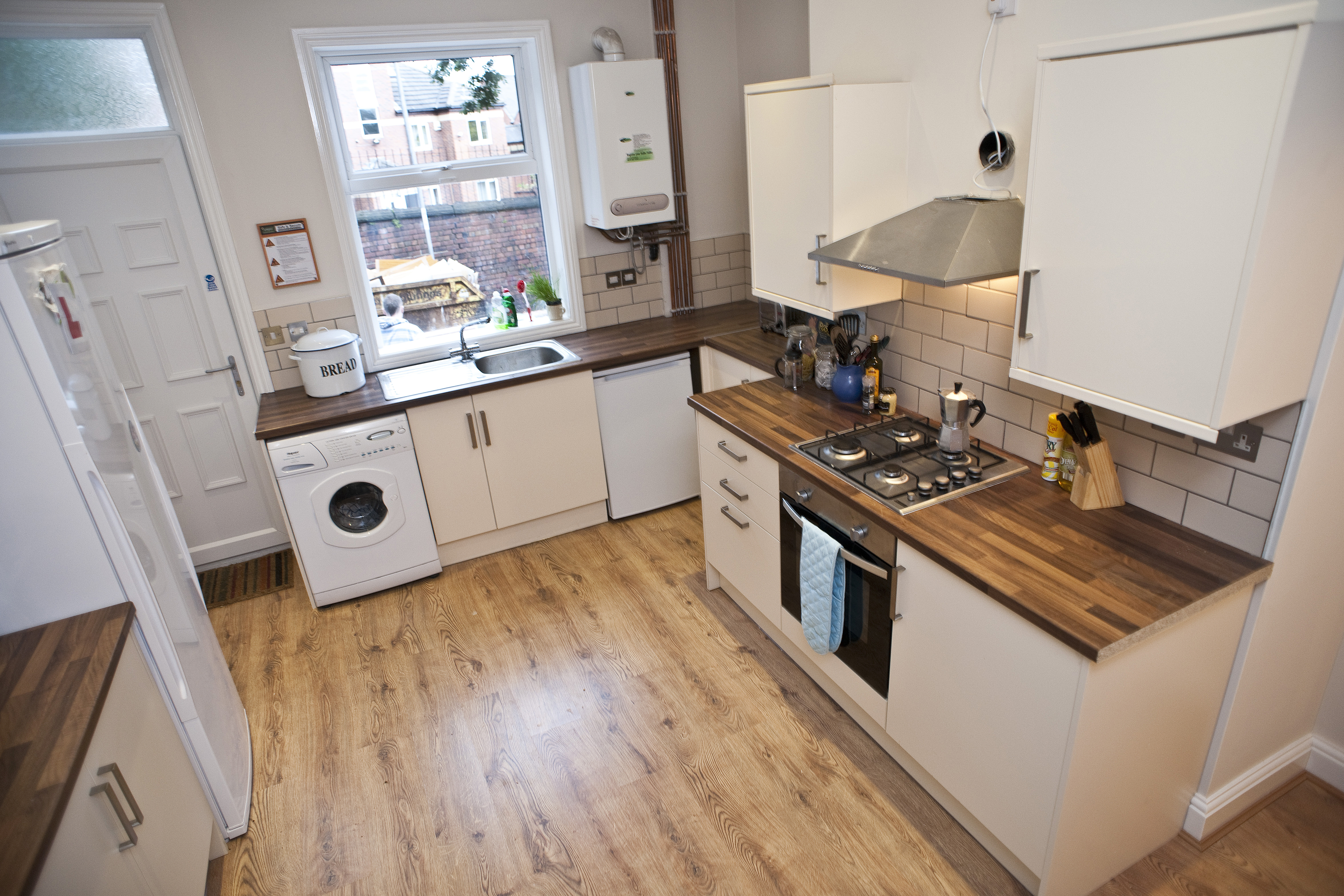 Kitchen (Large) (16).JPG