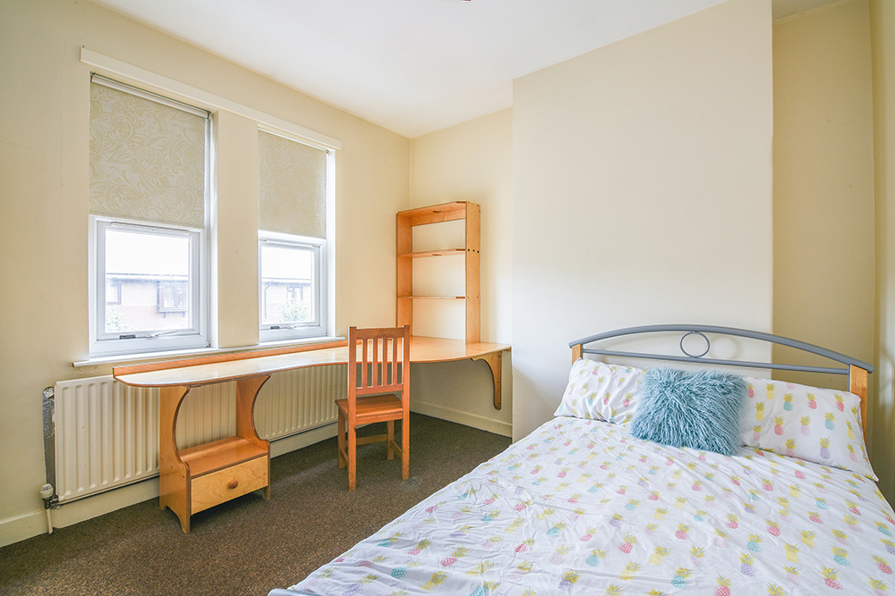 189 Radford Road - Bedroom 2.jpg