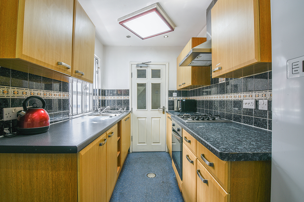 189 Radford Road - Kitchen.jpg